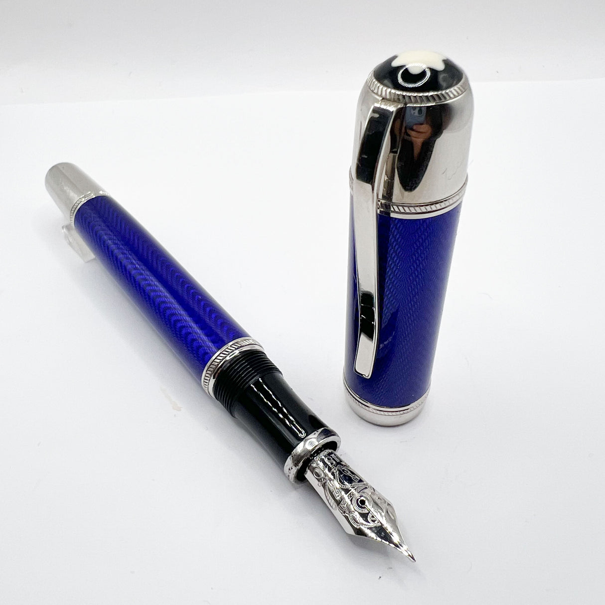 Montblanc Jules Verne Writer Series Limited Edition Fountain Pen - Medium 18kt Gold Nib