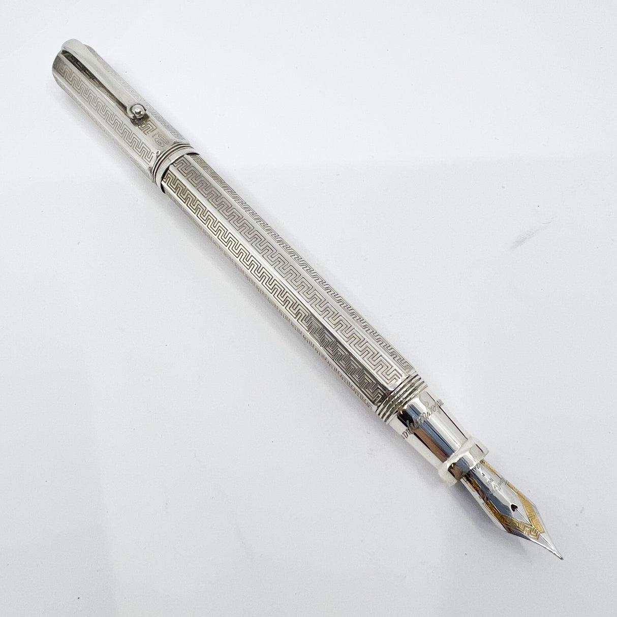 Montegrappa Sterling Silver Reminiscence  Fountain Pen -  Fine 18kt Gold Nib