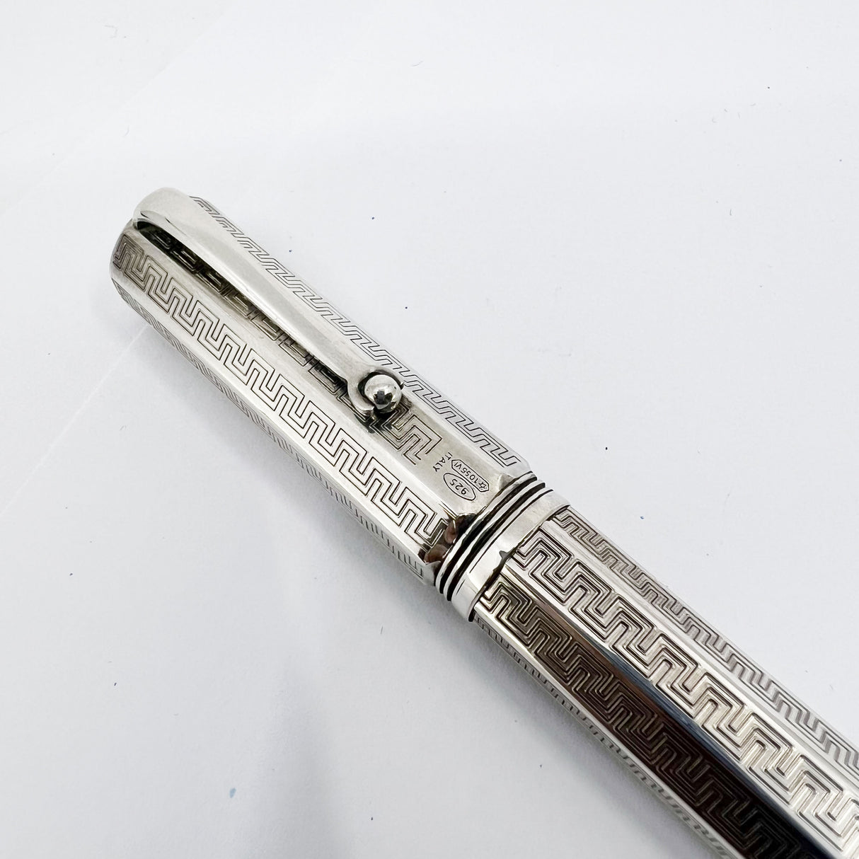 Montegrappa Sterling Silver Reminiscence  Fountain Pen -  Fine 18kt Gold Nib