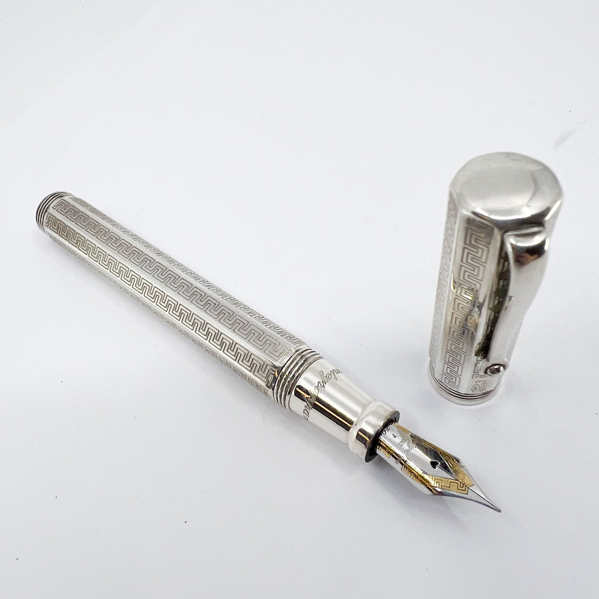 Montegrappa Sterling Silver Reminiscence  Fountain Pen -  Fine 18kt Gold Nib