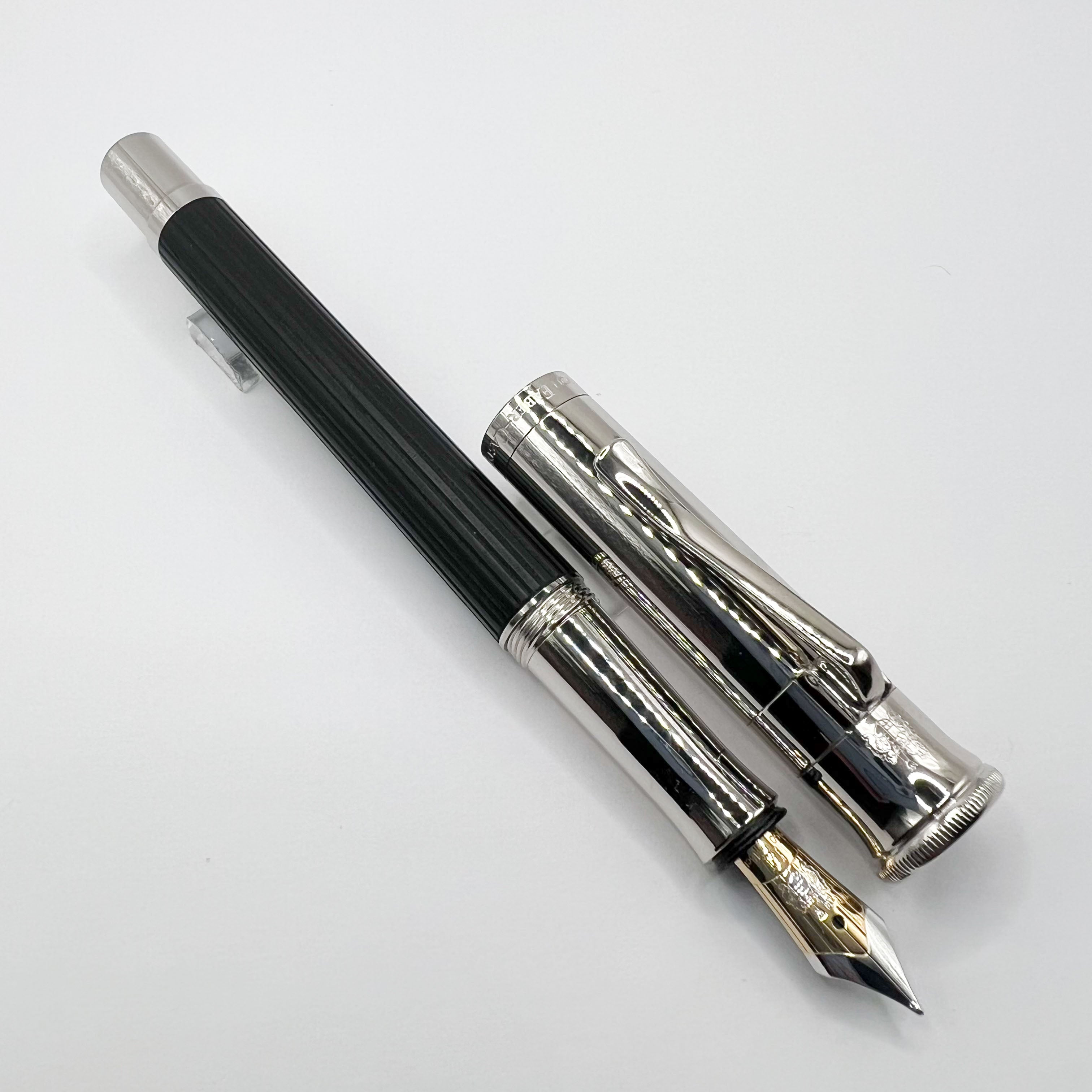 Graf von Faber Castell Classic Ebony Wood Fountain Pen - Medium