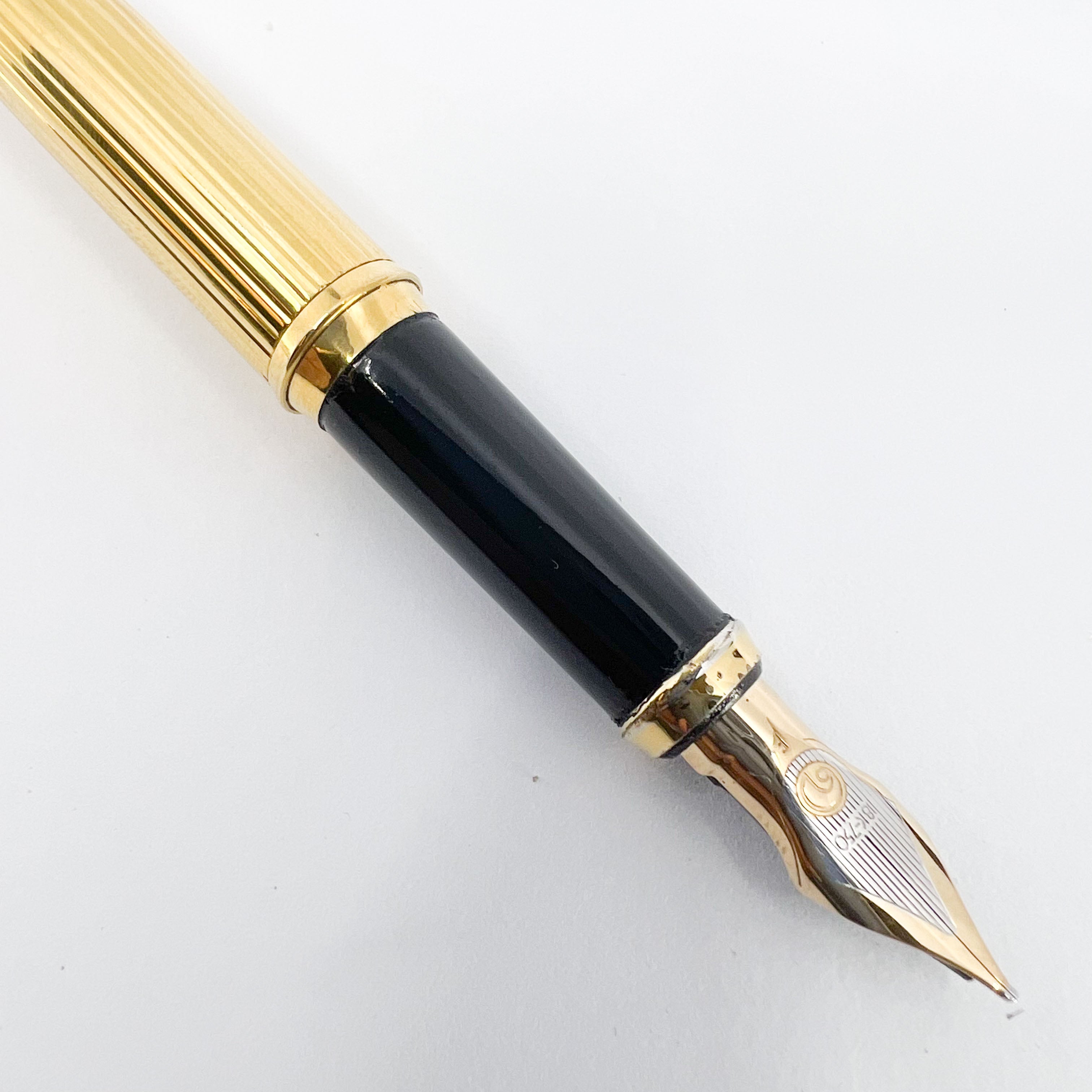Elysee Parthenon Fountain Pen with 18K Gold-Plated Vertically