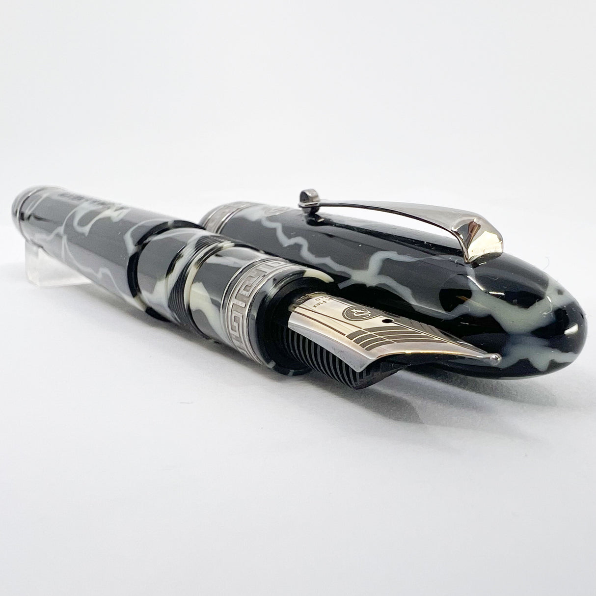 ASC (Armando Simoni Club) Ogiva Oversized Extra Art Nouveau "Wild" (OMAS Original) Celluloid Limited Edition  Fountain Pen - Magic Flex Medium 18kt Gold Nib