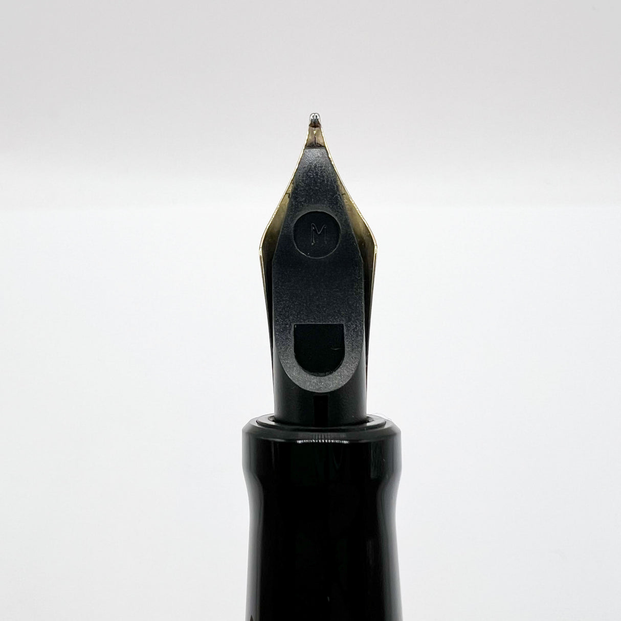 Parker Duofold Centennial Mandarin Yellow Limited Edition Fountain Pen (1995) - Medium 18kt Gold Nib