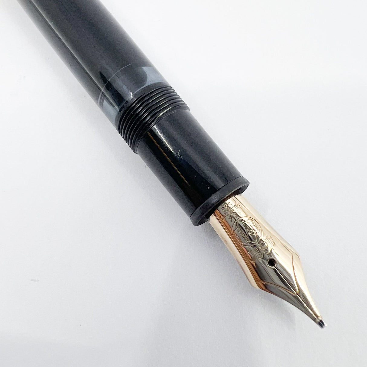 Montblanc Meisterstuck Black Resin #146 LeGrand Fountain Pen  - Flexible  Broad 14kt Gold Nib