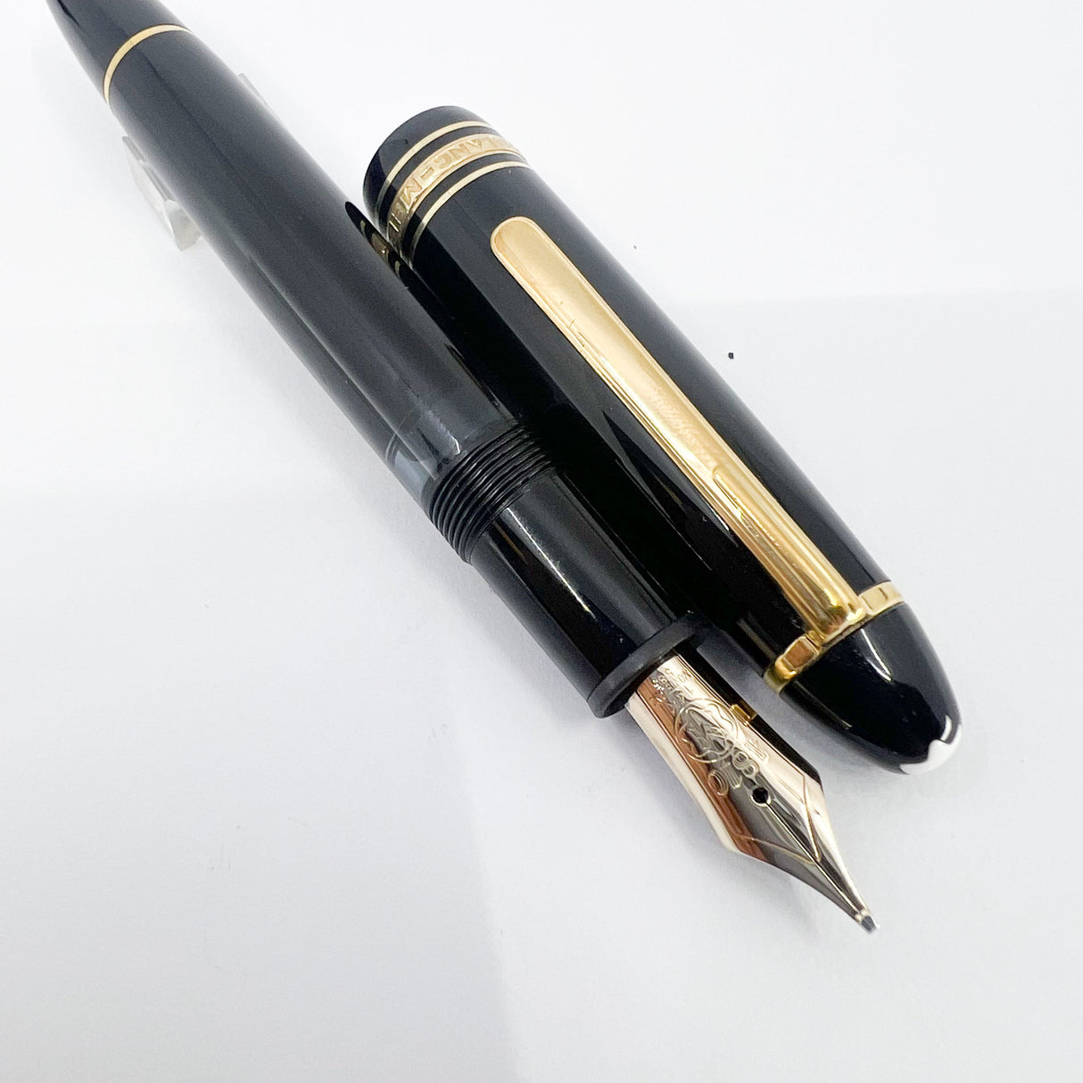 Montblanc Meisterstuck Black Resin #146 LeGrand Fountain Pen  - Flexible  Broad 14kt Gold Nib