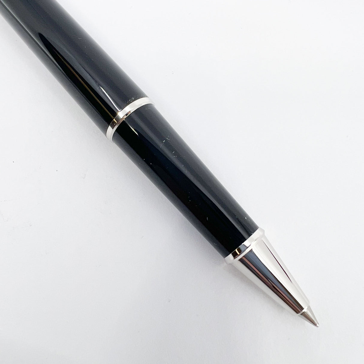 Montblanc UNICEF Signature for Good Special Edition Classique Rollerball