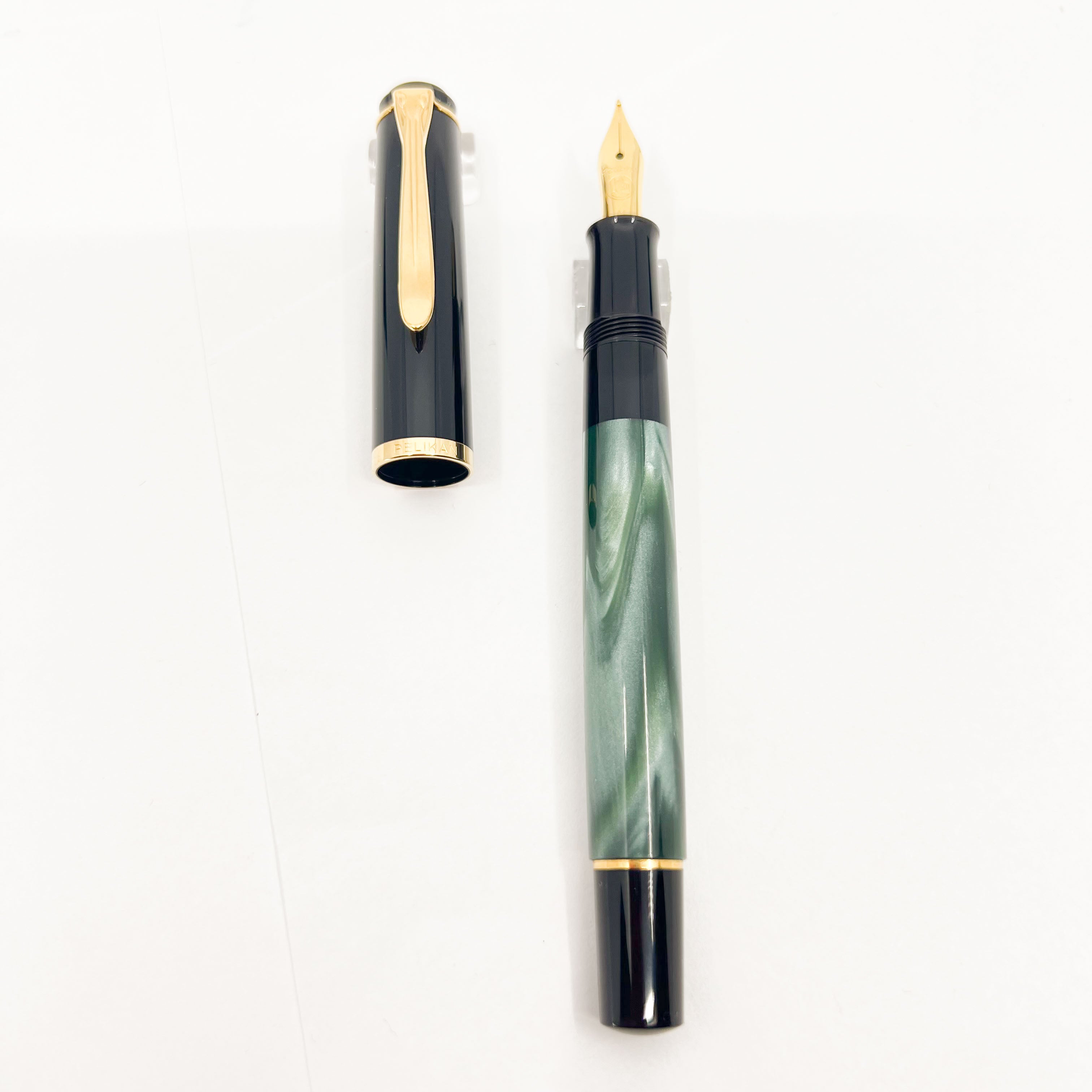 Pelikan Classic M200 Fountain Pen - Black Cap/Marbled Green Barrel