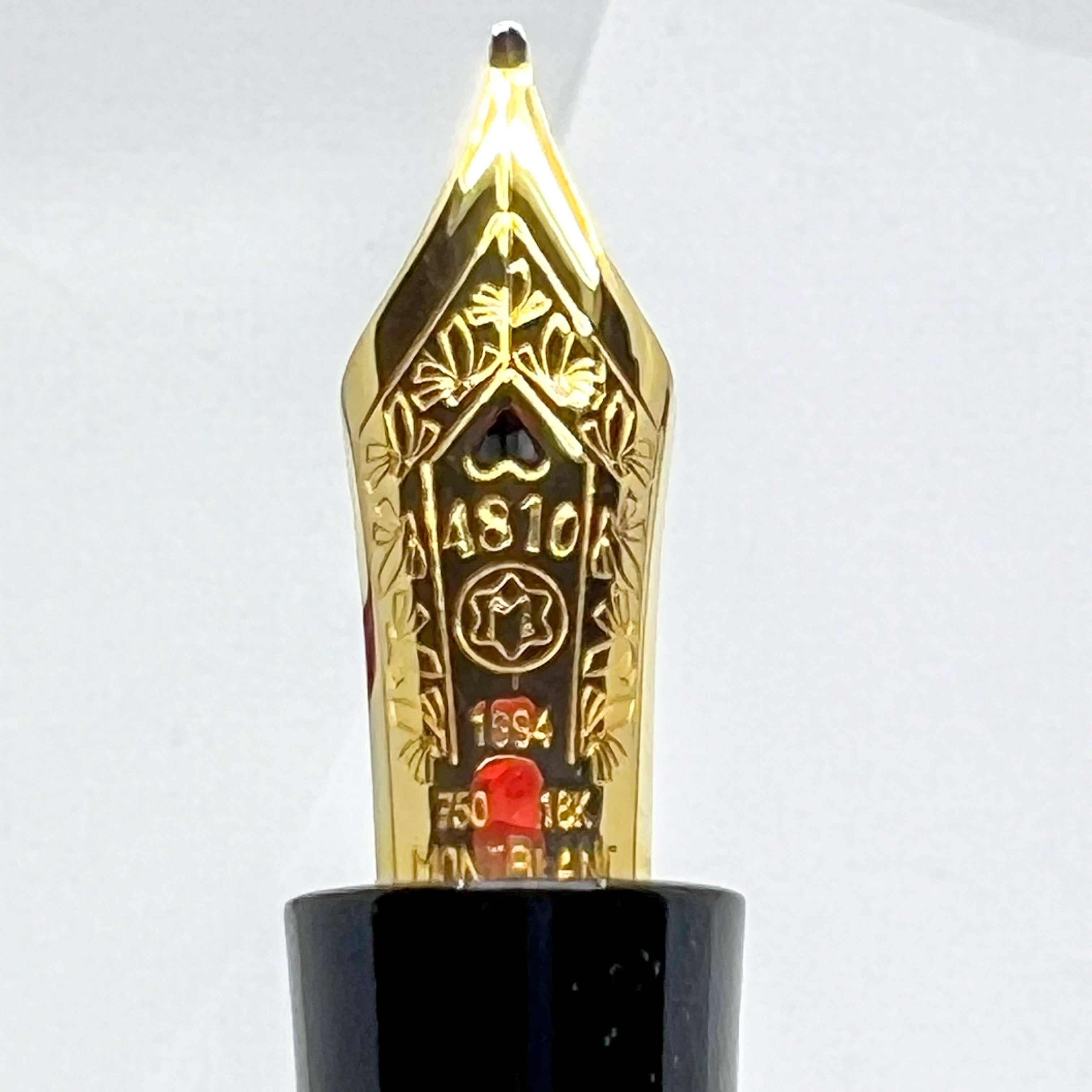 Montblanc Louis XIV Patron of the Arts Limited Edition Fountain