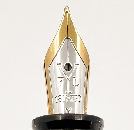 Francois Yves Luthier Modigliani White Limited Edition Fountain Pen