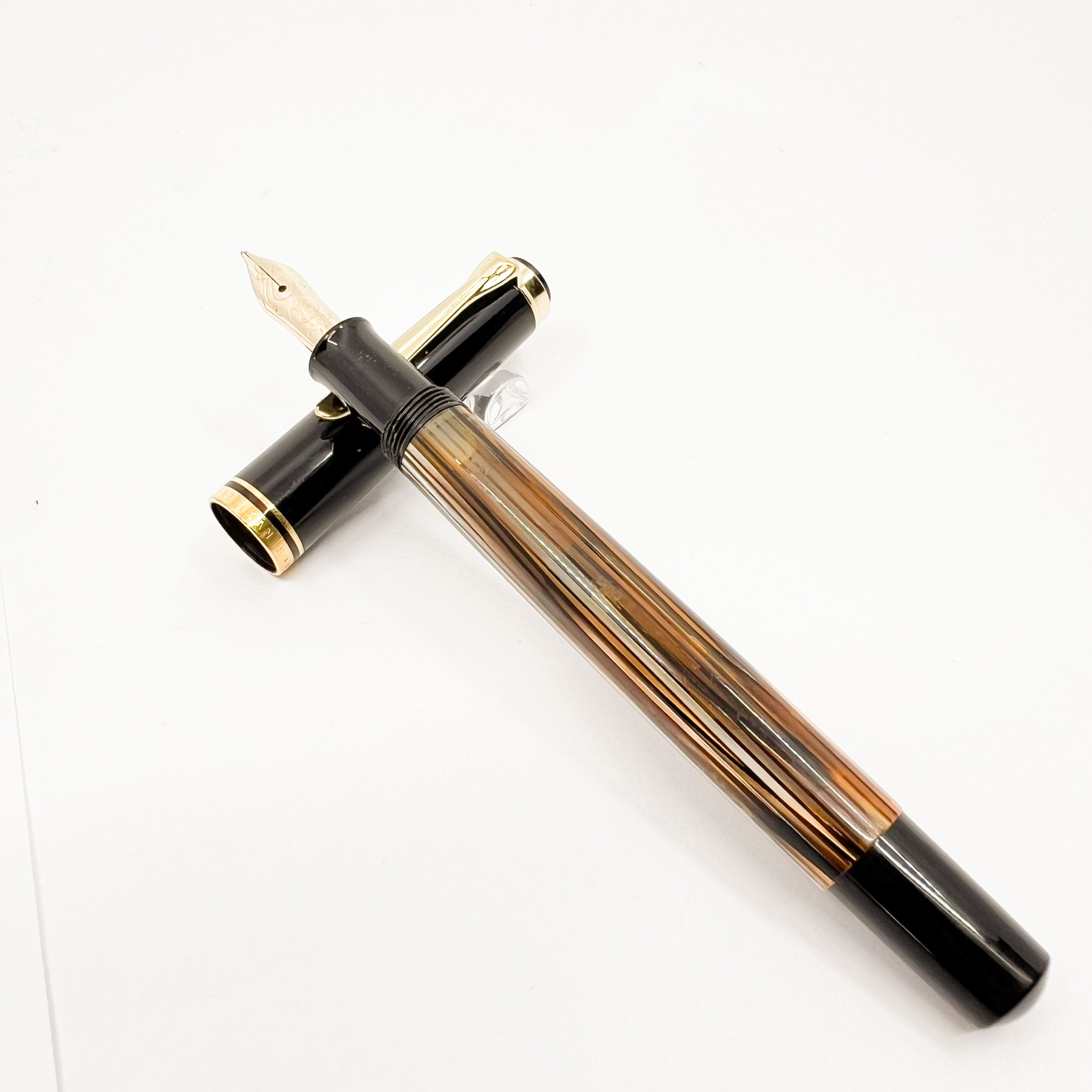 Pelikan M400 brown-stripes B-nib 茶縞　太字 First Impressions Review of Pelikan M400 Brown Tortoiseshell