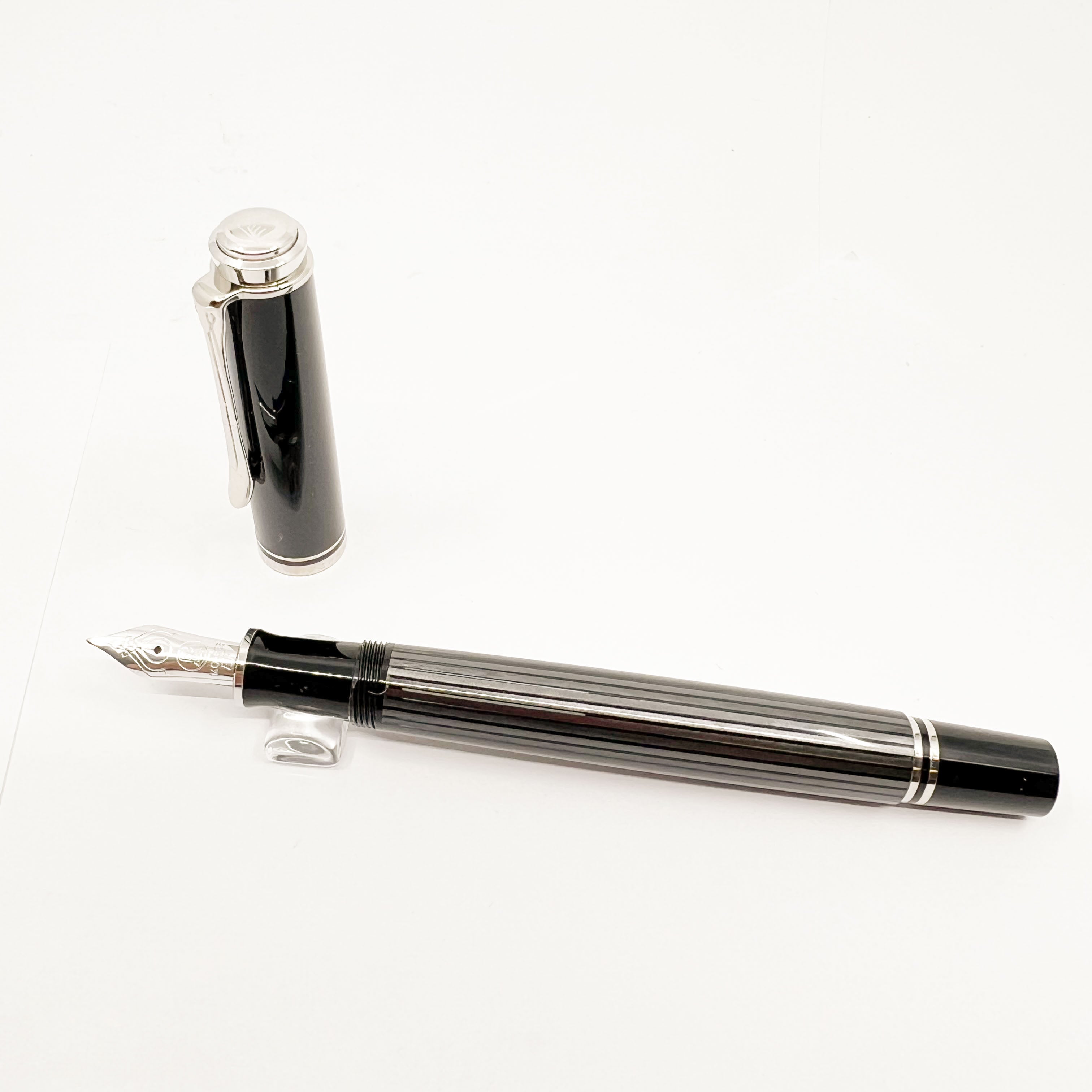 Pelikan M405 Stresemann Gray Striped Fountain Pen – Fountain Pen
