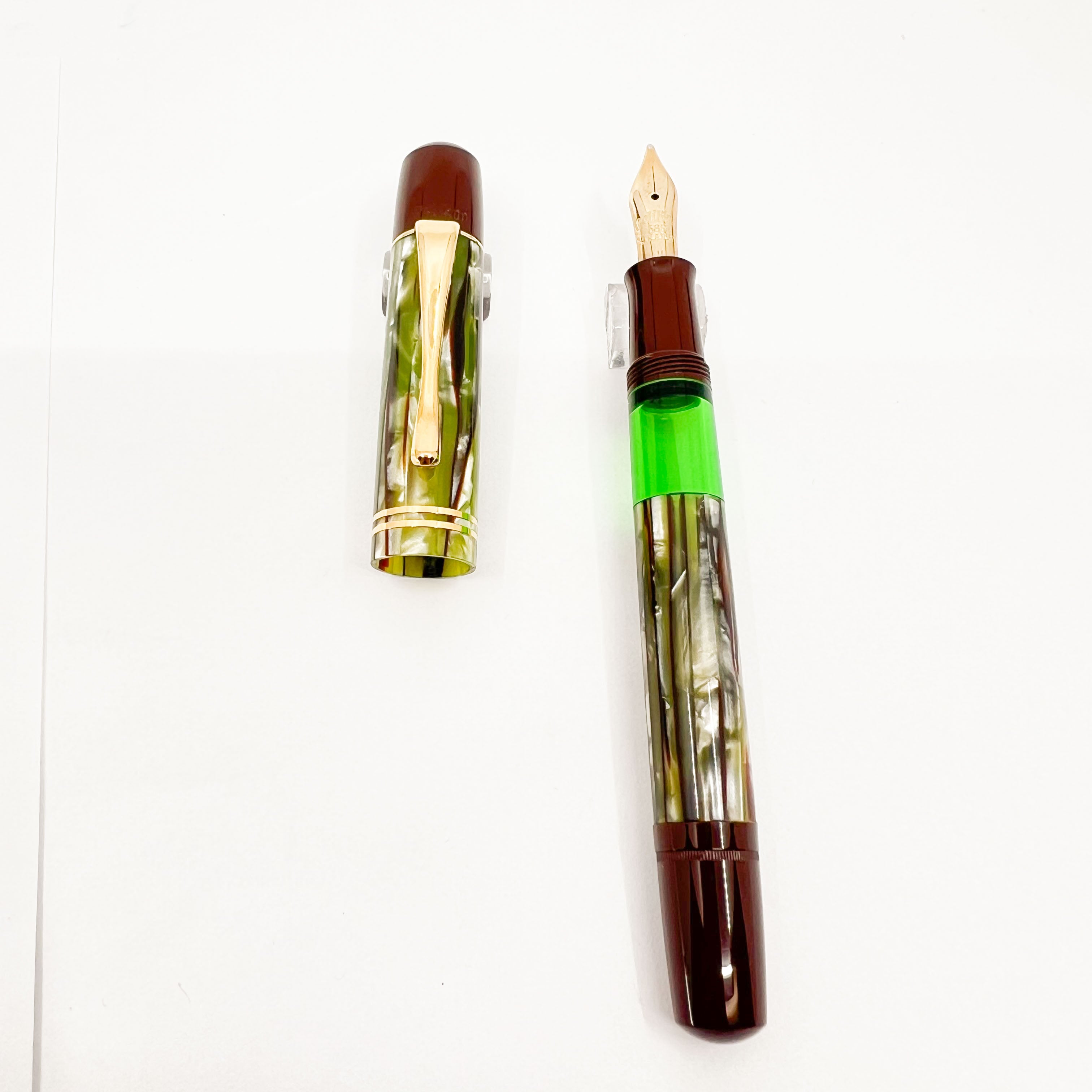 筆記具 Pelikan M101N Amazon.com : Pelikan Special Edition Historical M101N