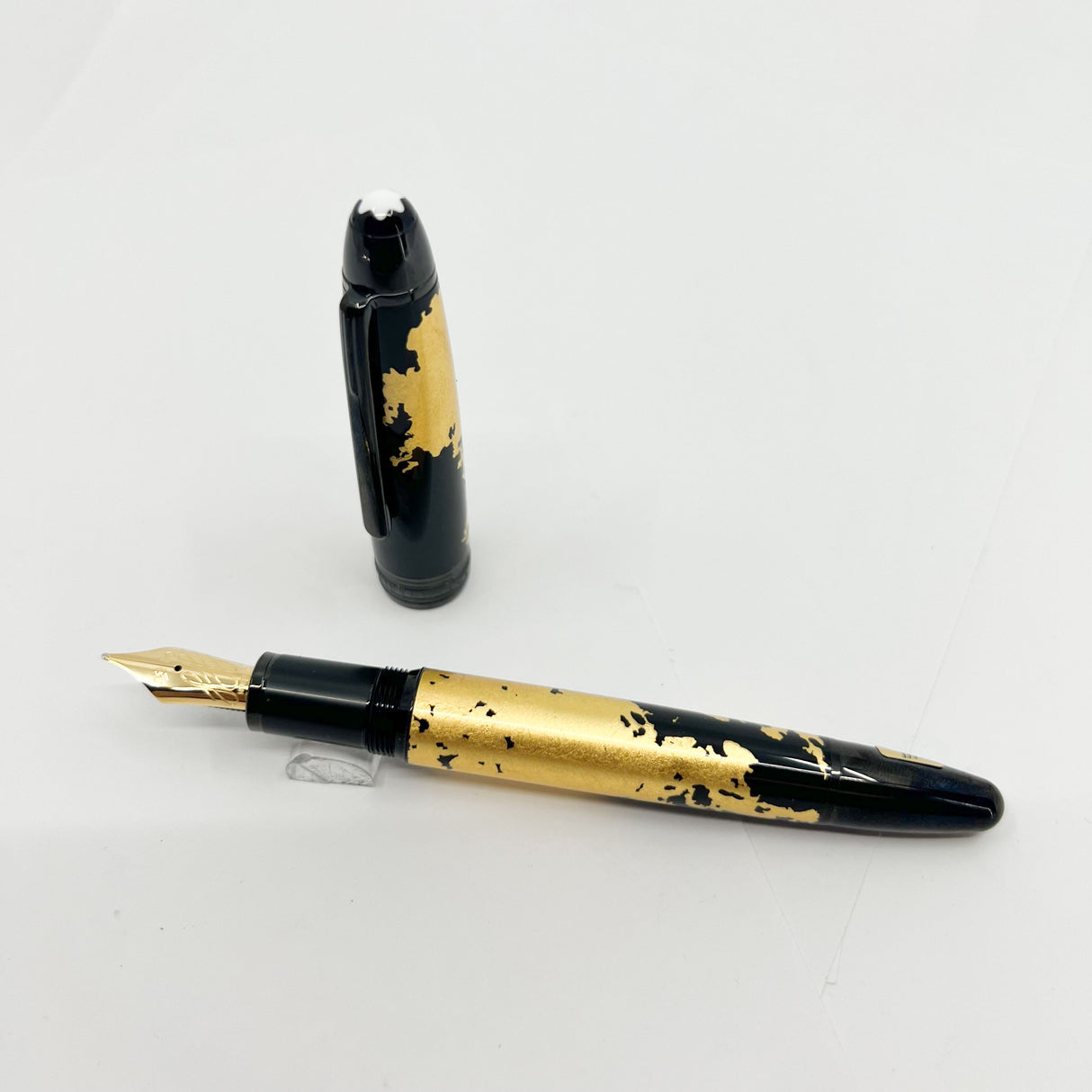 Montblanc Solitaire Gold Leaf Special Edition FLEX MEDIUM NIB Fountain Pen