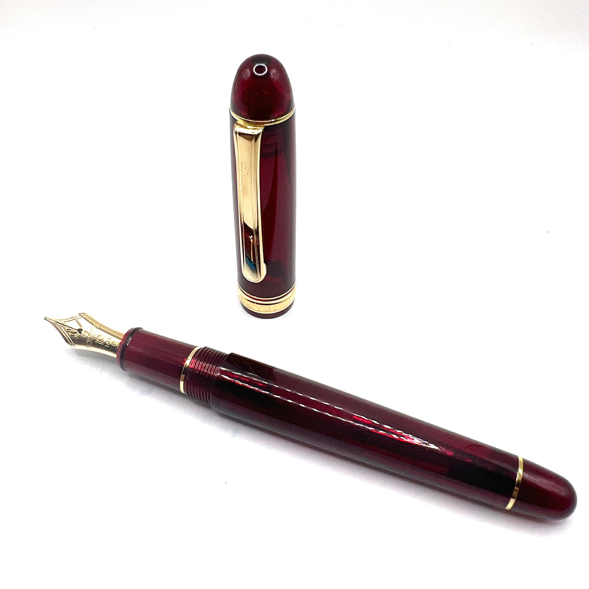 Platinum #3776 Bourgogne Burgundy GT Transparent Fountain Pen - Broad 14kt Gold Nib