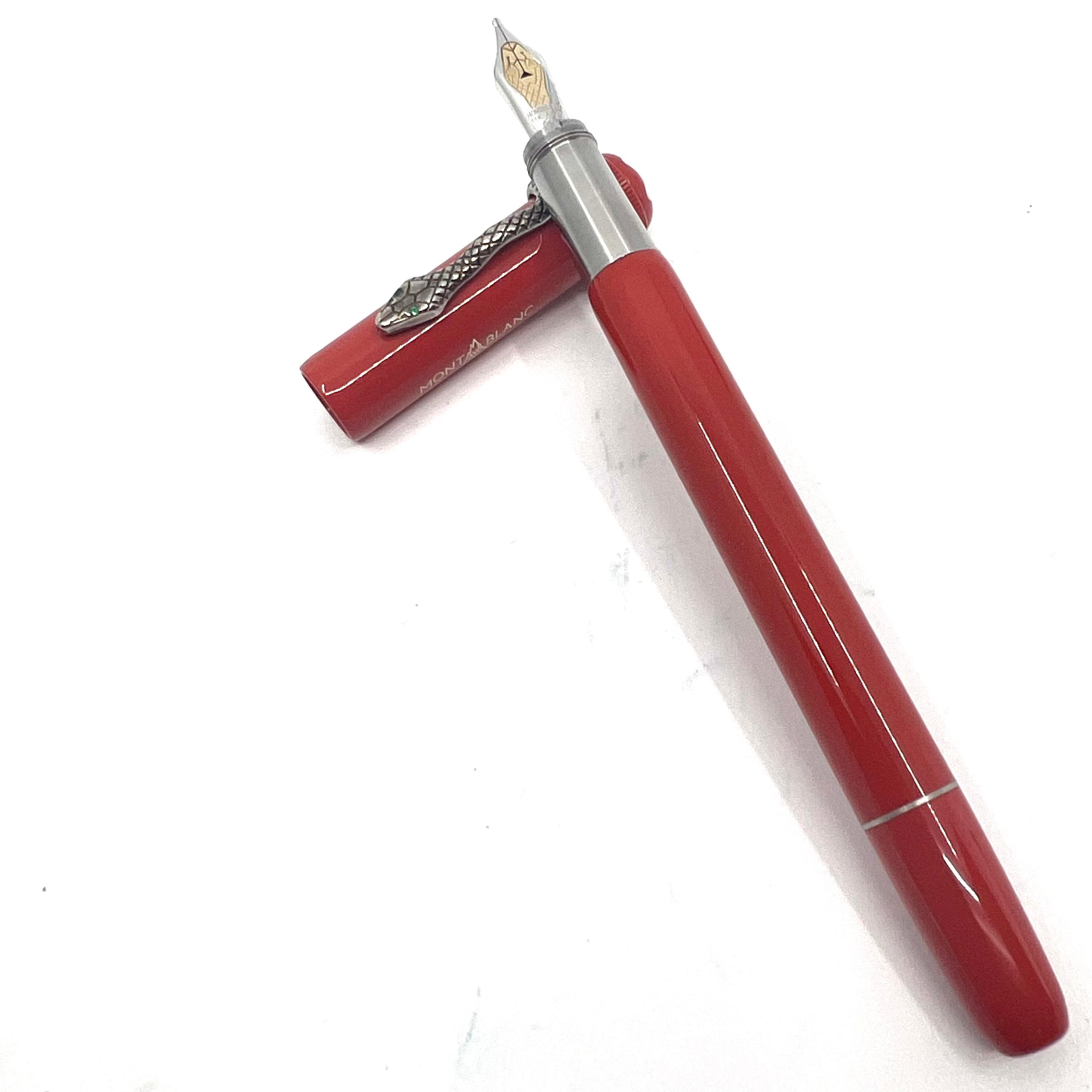 Montblanc Heritage Rouge et Noir Coral Special Edition Fountain