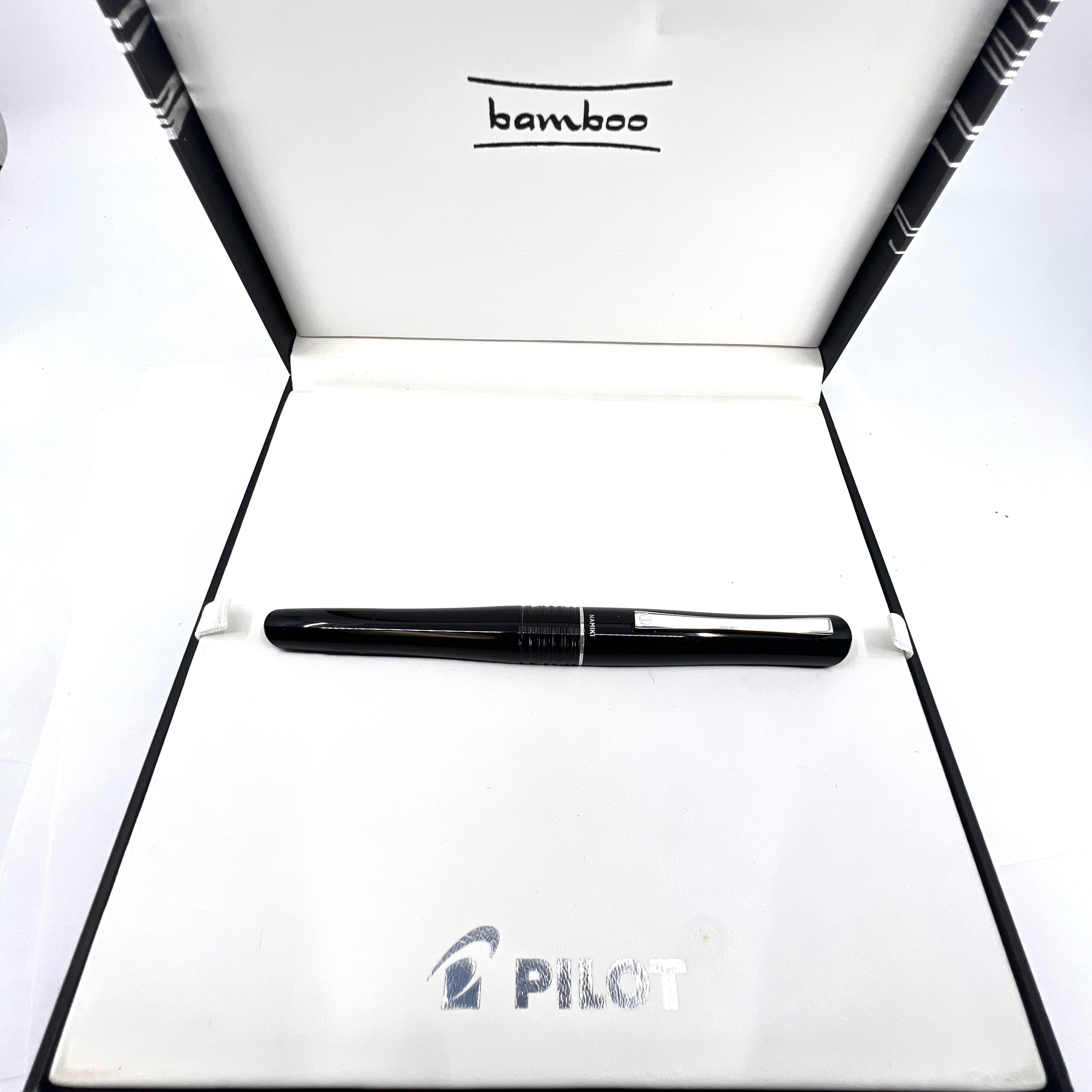 Pilot-Namiki Black Lacquered Bamboo Metal Oversized Fountain Pen