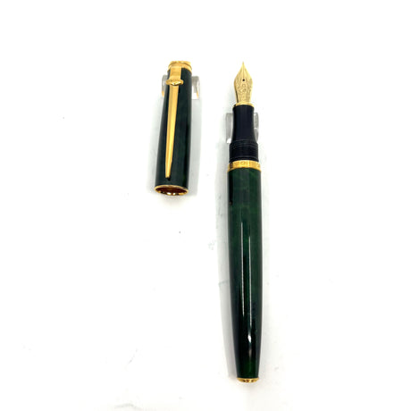 Caran D'ache Leman Green Marbled Fountain Pen