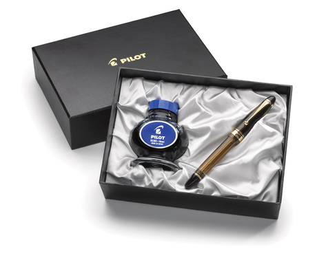 Pilot & Namiki Custom 823 Amber Fountain Pen - Boxed