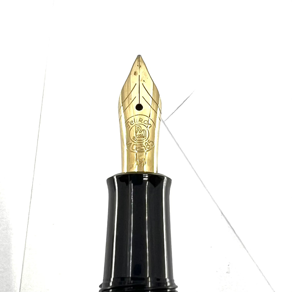 Pelikan Early M400 Black/Blue Striped Fountain Pen - Medium 14kt Gold  Nib