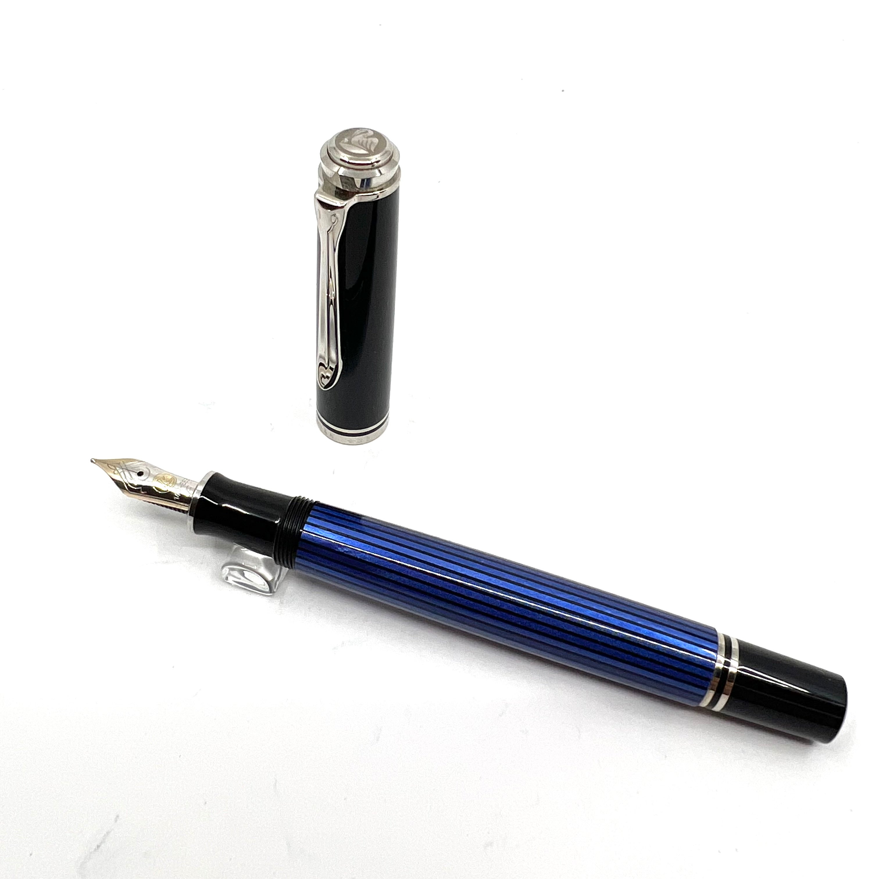 Pelikan M600　blue-stripe 青縞　M-nib　旧黒天冠 Pelikan M600 blue-stripe 青縞 M-nib 旧黒天冠 - メルカリ