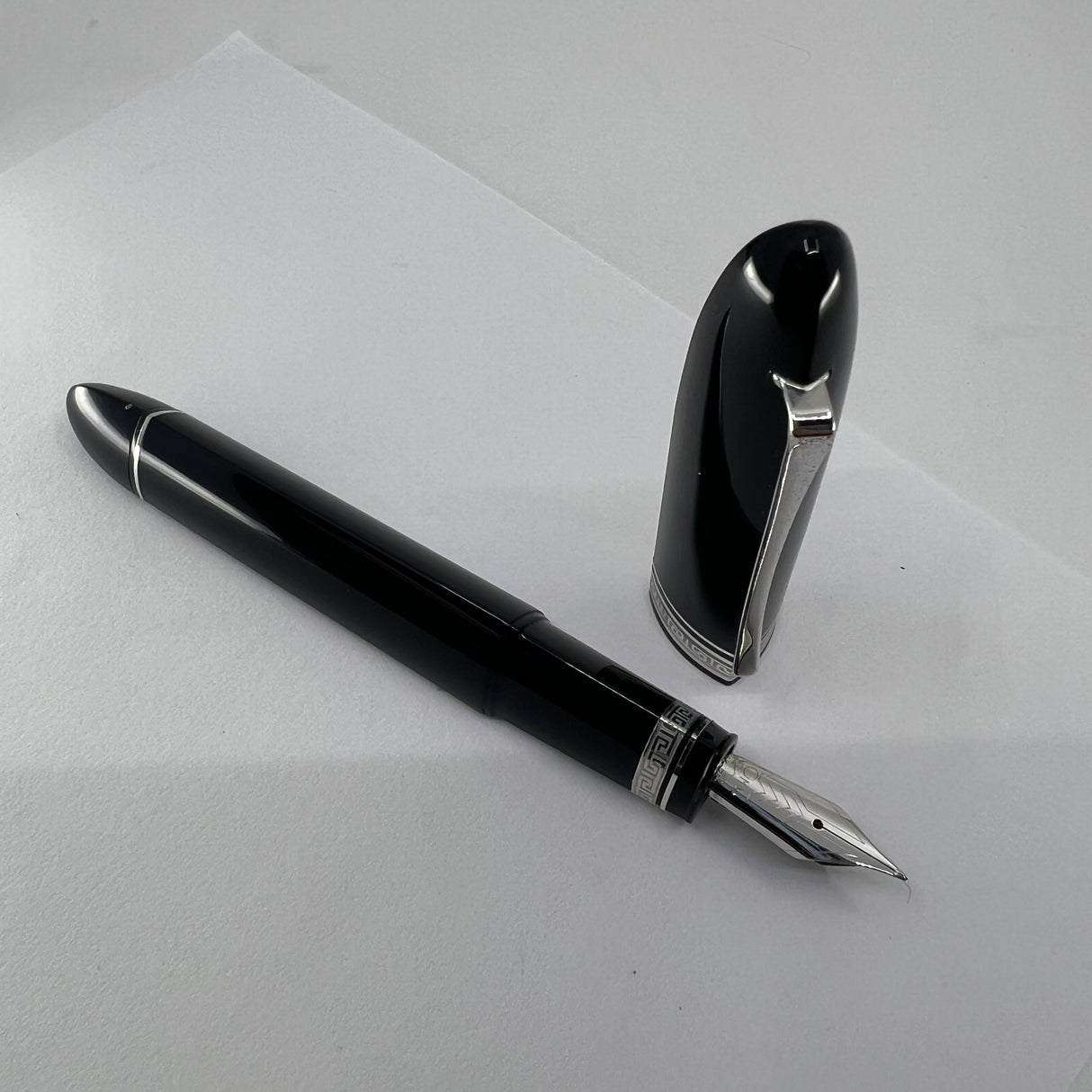 OMAS Blue/Black #360 Triangulated Fountain Pen - Medium 18kt Gold Nib