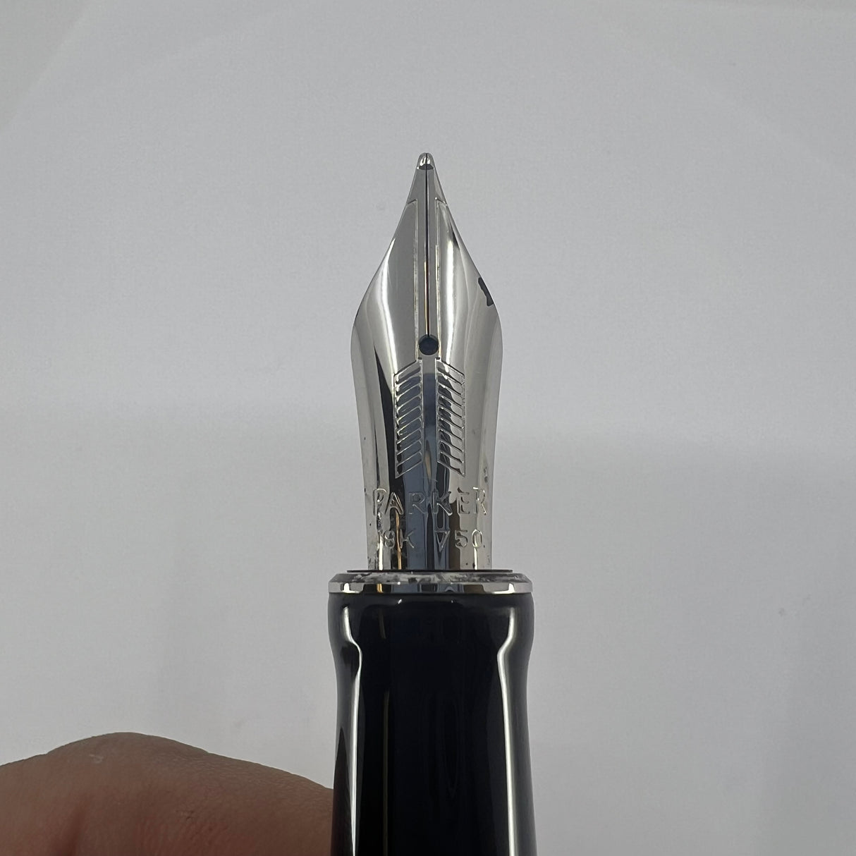Parker  DNA Duofold Limited Edition Fountain Pen  - Medium 18kt Gold  Nib