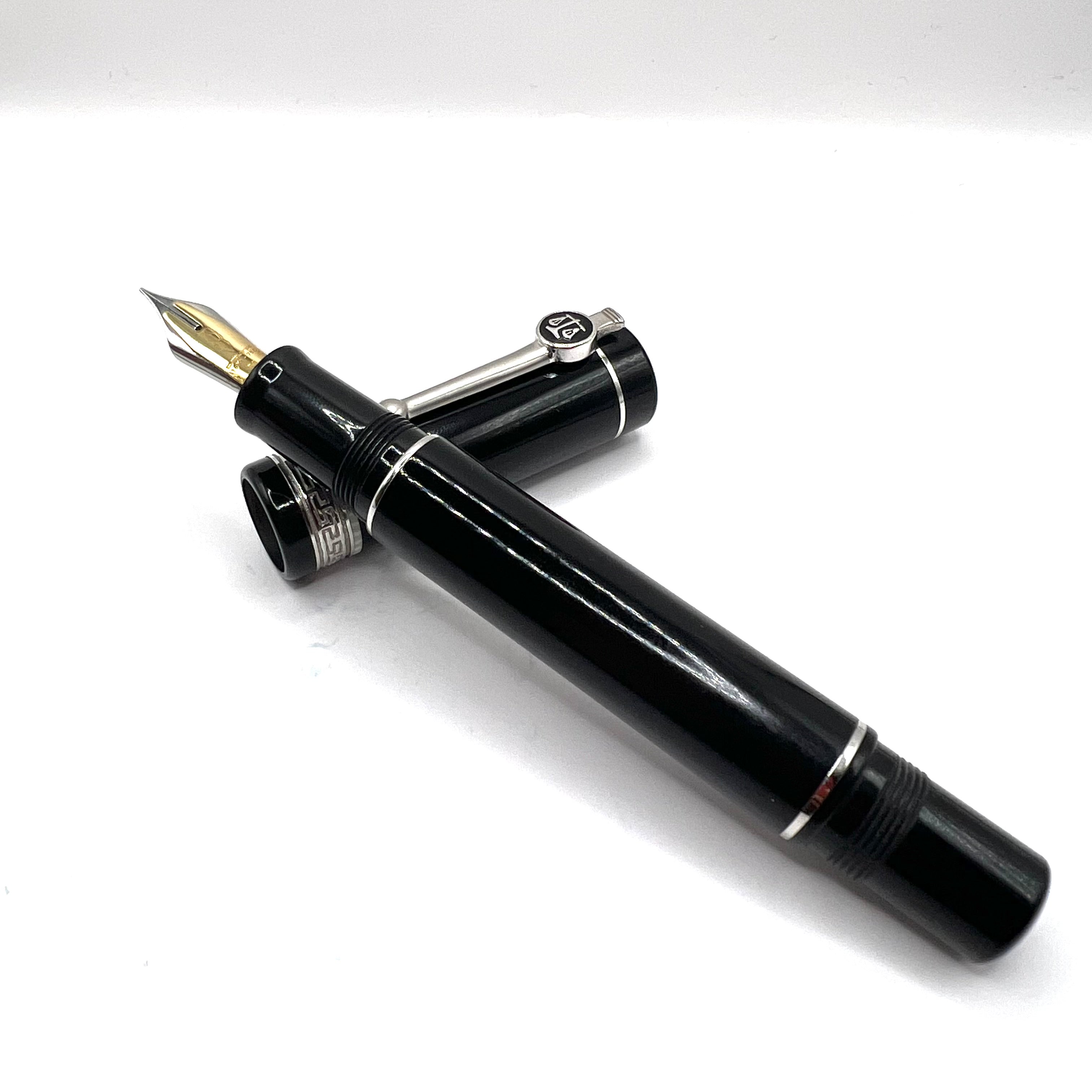 Delta Lex (Law) Black Resin Fountain Pen (2012) – Fountain Pen