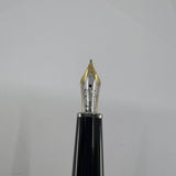 Montblanc Solitaire Doue Black & White #145  Fountain Pen - Medium 18kt Gold  Nib
