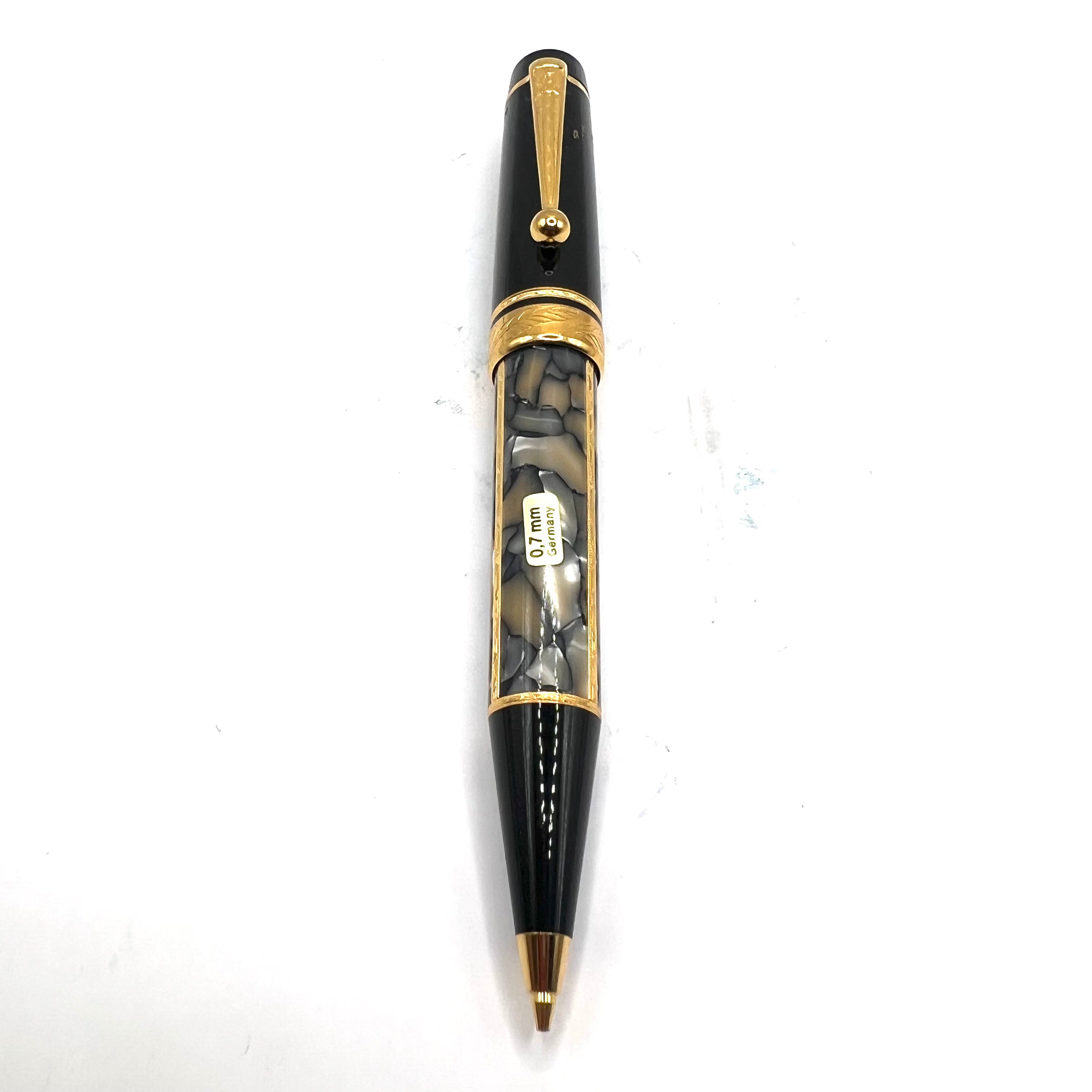 筆記具 MONTBLANC Meisterstuck Alexandre Dumas DA7F27C6-7F6C-402D-829C-