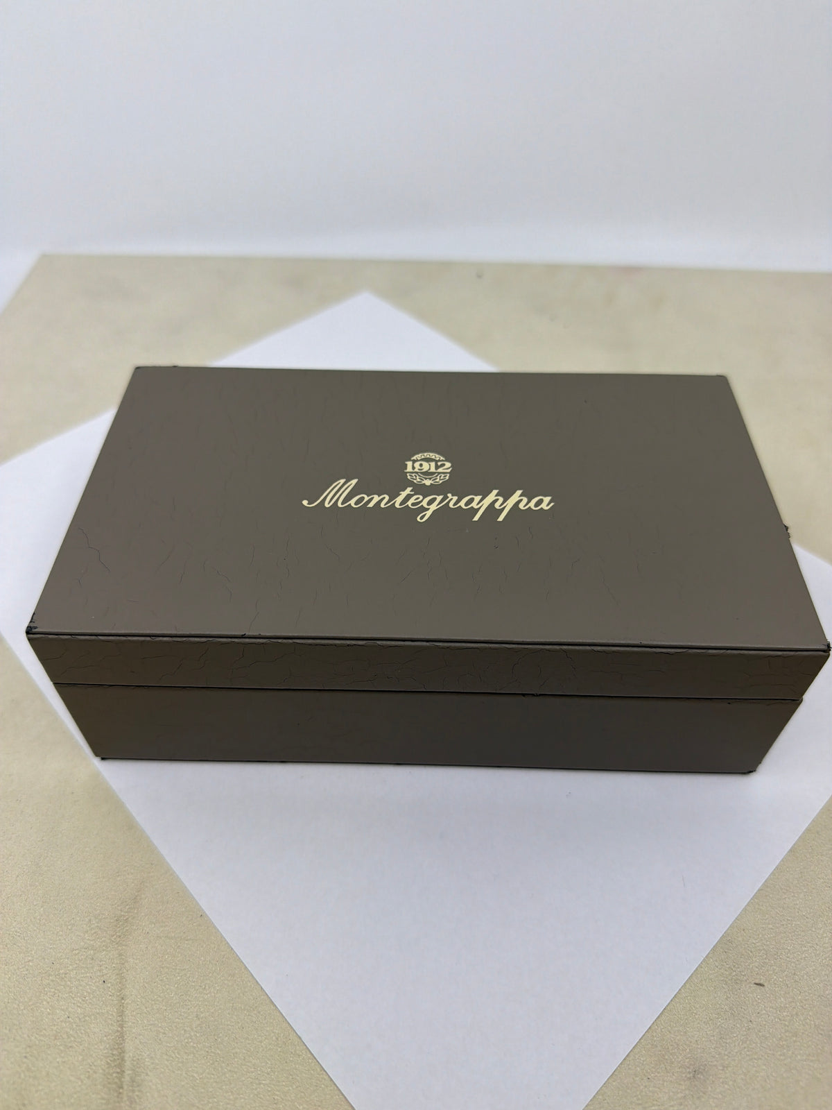 Montegrappa Miya Lustrous Turquoise Celluloid Fountain Pen - Medium 18kt Gold Nib