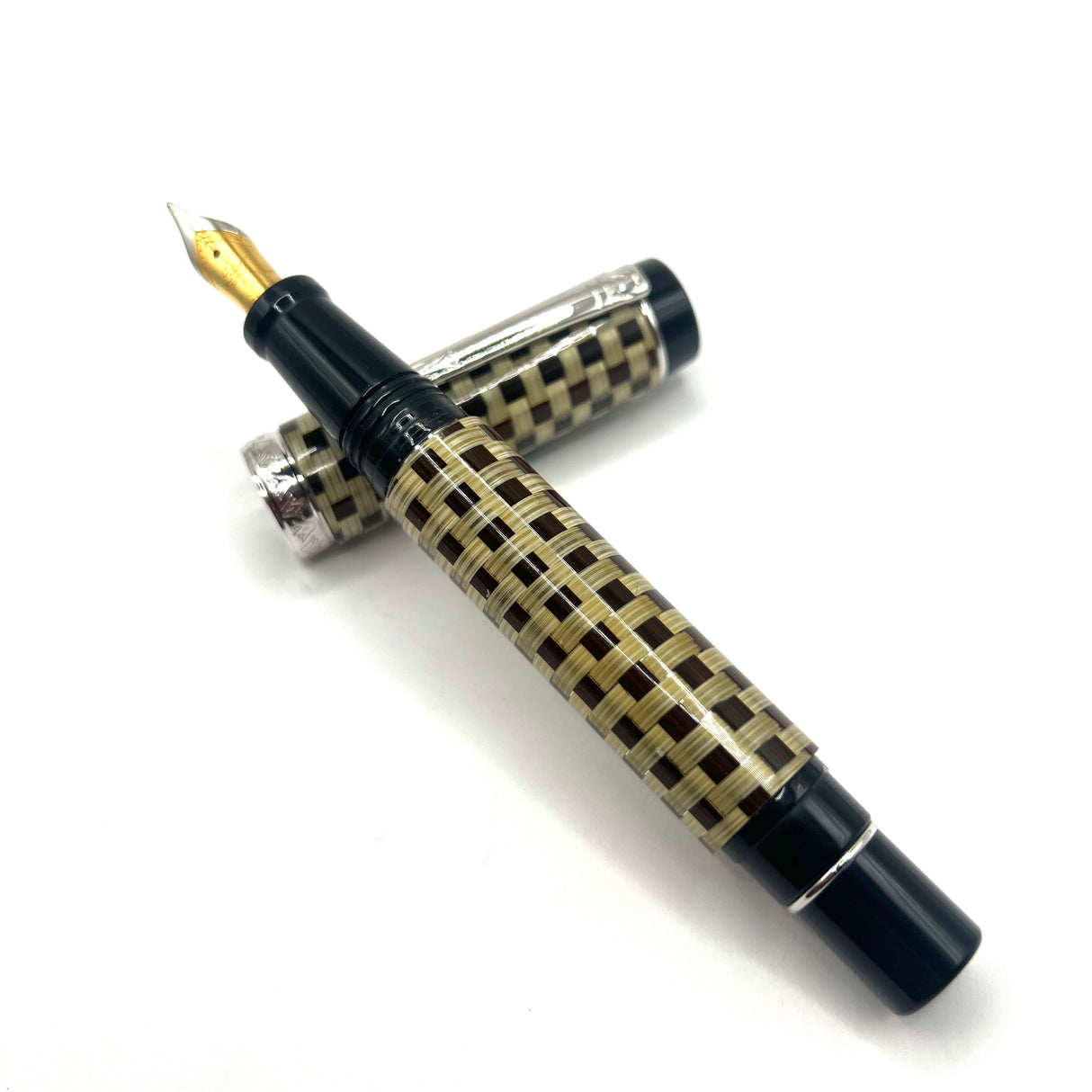 Laban Oversized Fountain Pen - Maple Weave Resin Design - Broad Gold-Plated & Steel Nib