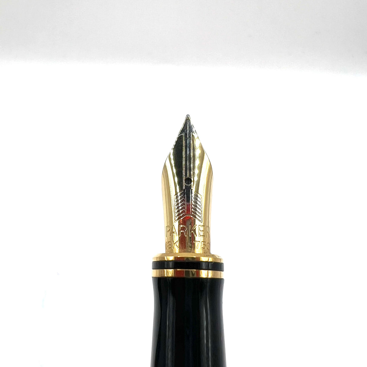 Parker International (Standard Size) Black Duofold Fountain Pen (1989)