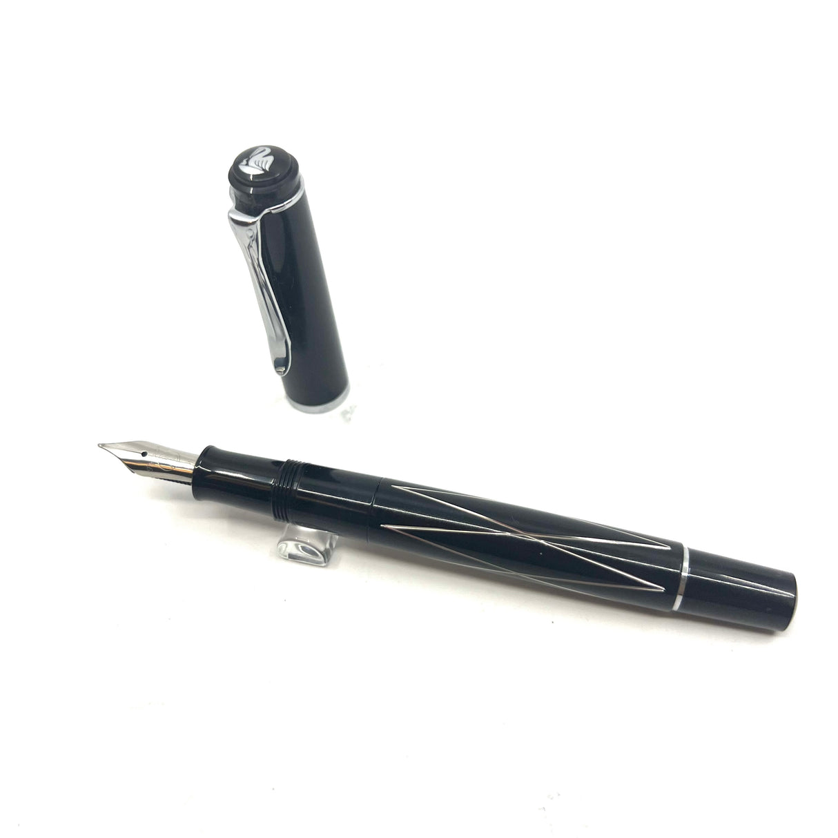 Pelikan Classic M215 Black-Silver Rhombus Fountain Pen