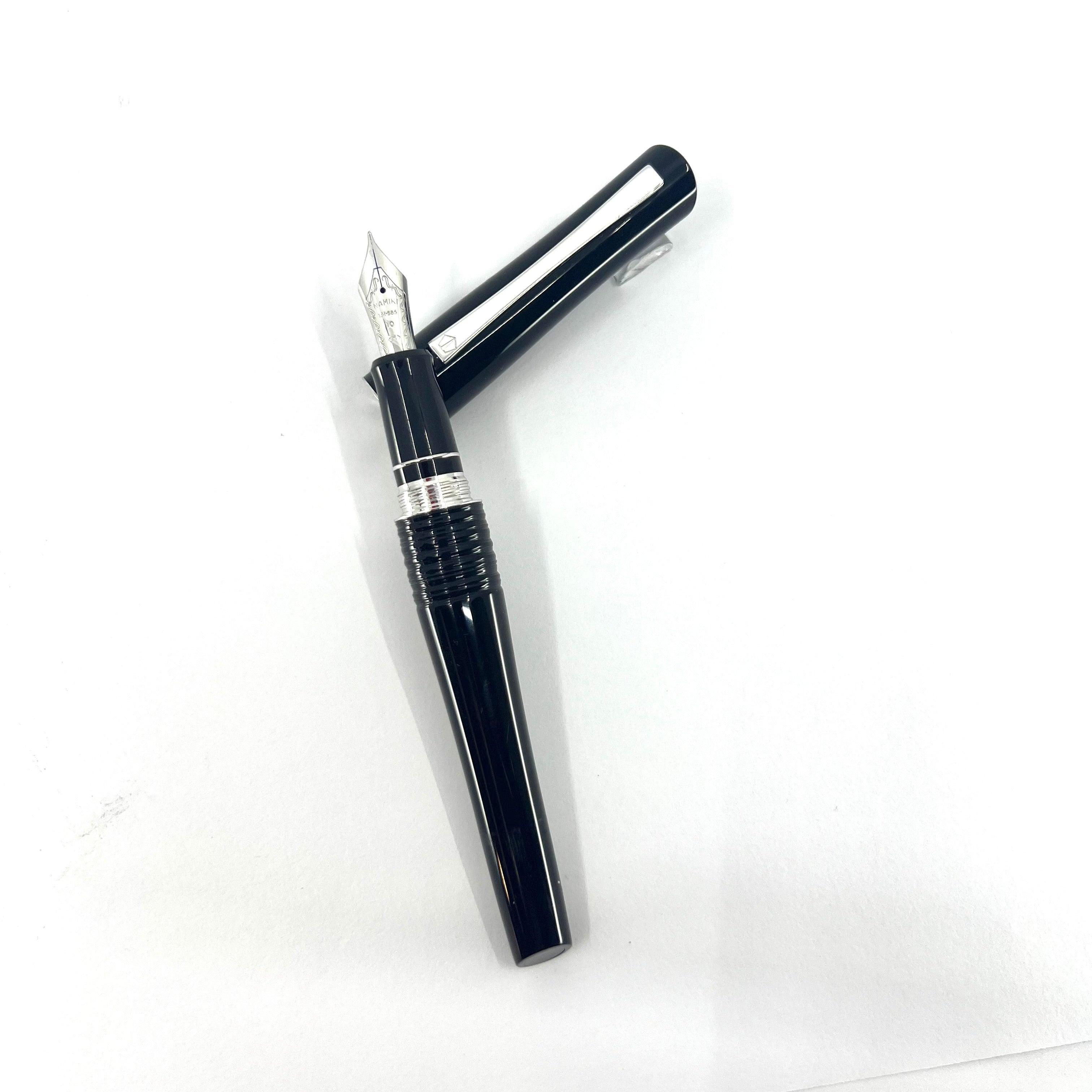 Pilot-Namiki Black Lacquered Bamboo Metal Oversized Fountain Pen