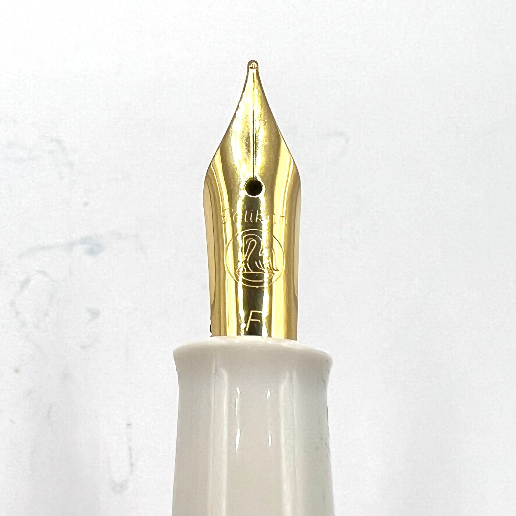 Pelikan M200 White-Gold Marbled Fountain Pen – Fountain Pen Hospital