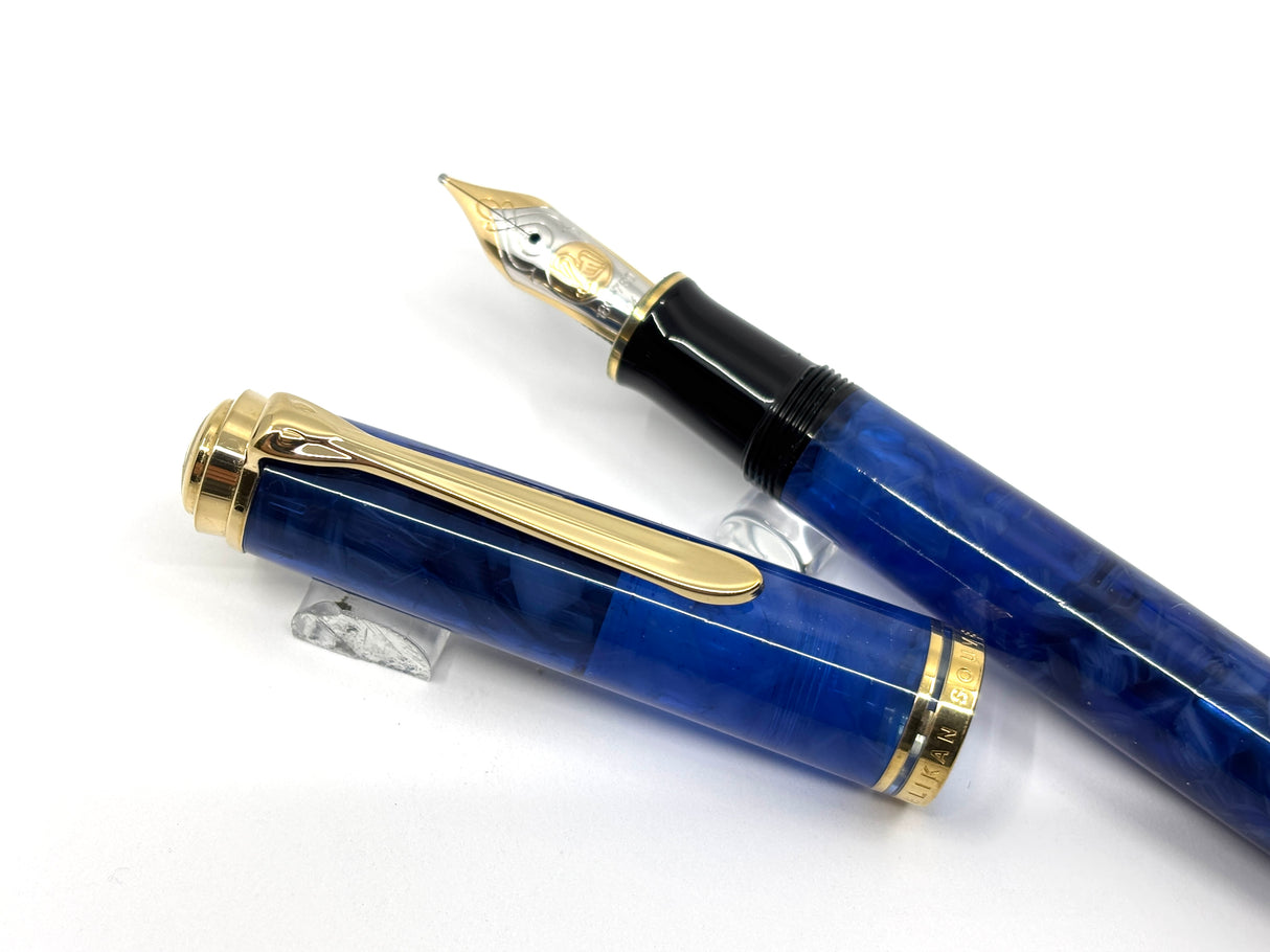 Pelikan Souveran M800 Marbled Blue O' Blue Fountain Pen