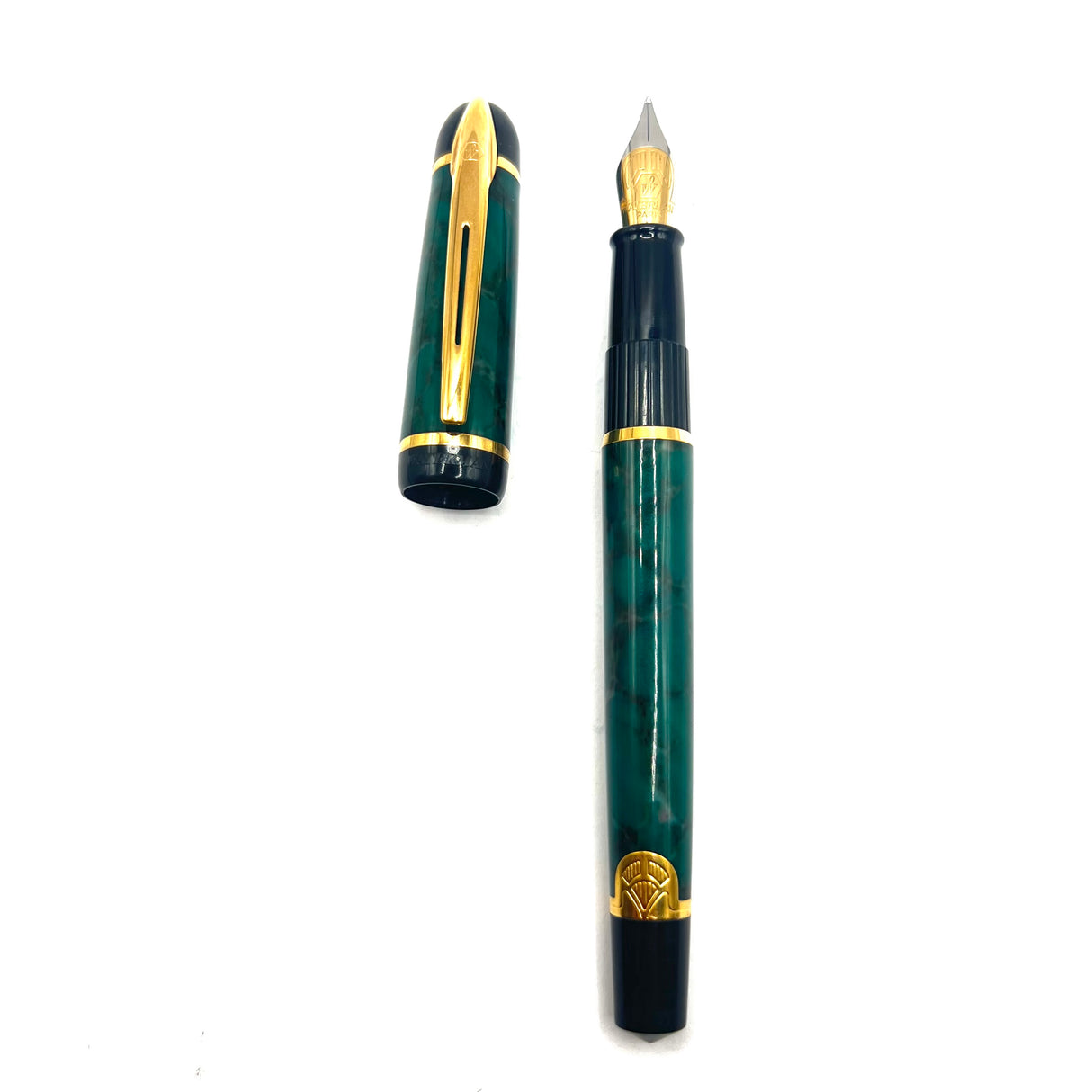 Waterman Phileas First Generation Green Marble Fountain Pen - Broad Gilt Steel Nib