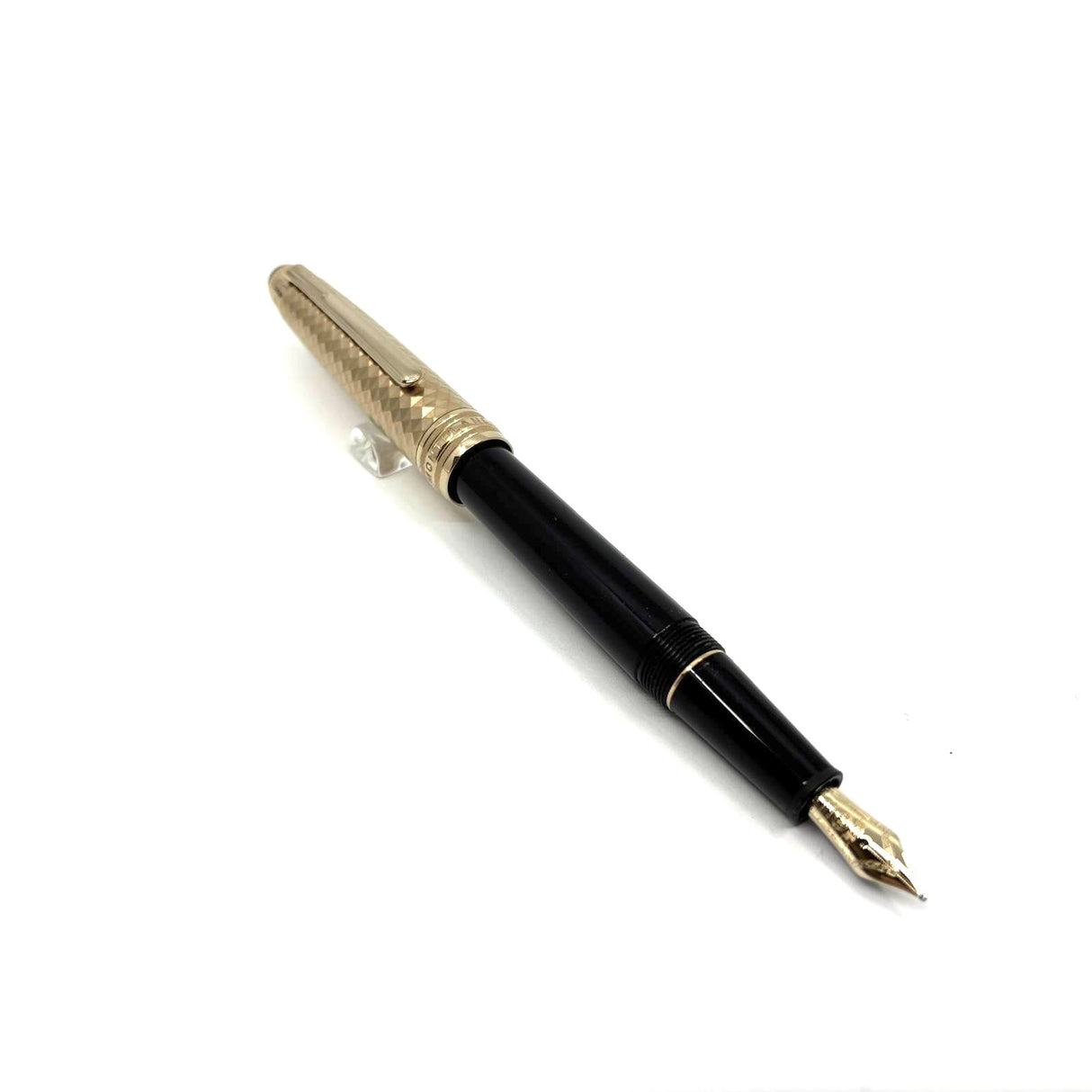 Montblanc Solitaire Doue Geometric Dimension Gold-Plated  Classique #145 Fountain Pen