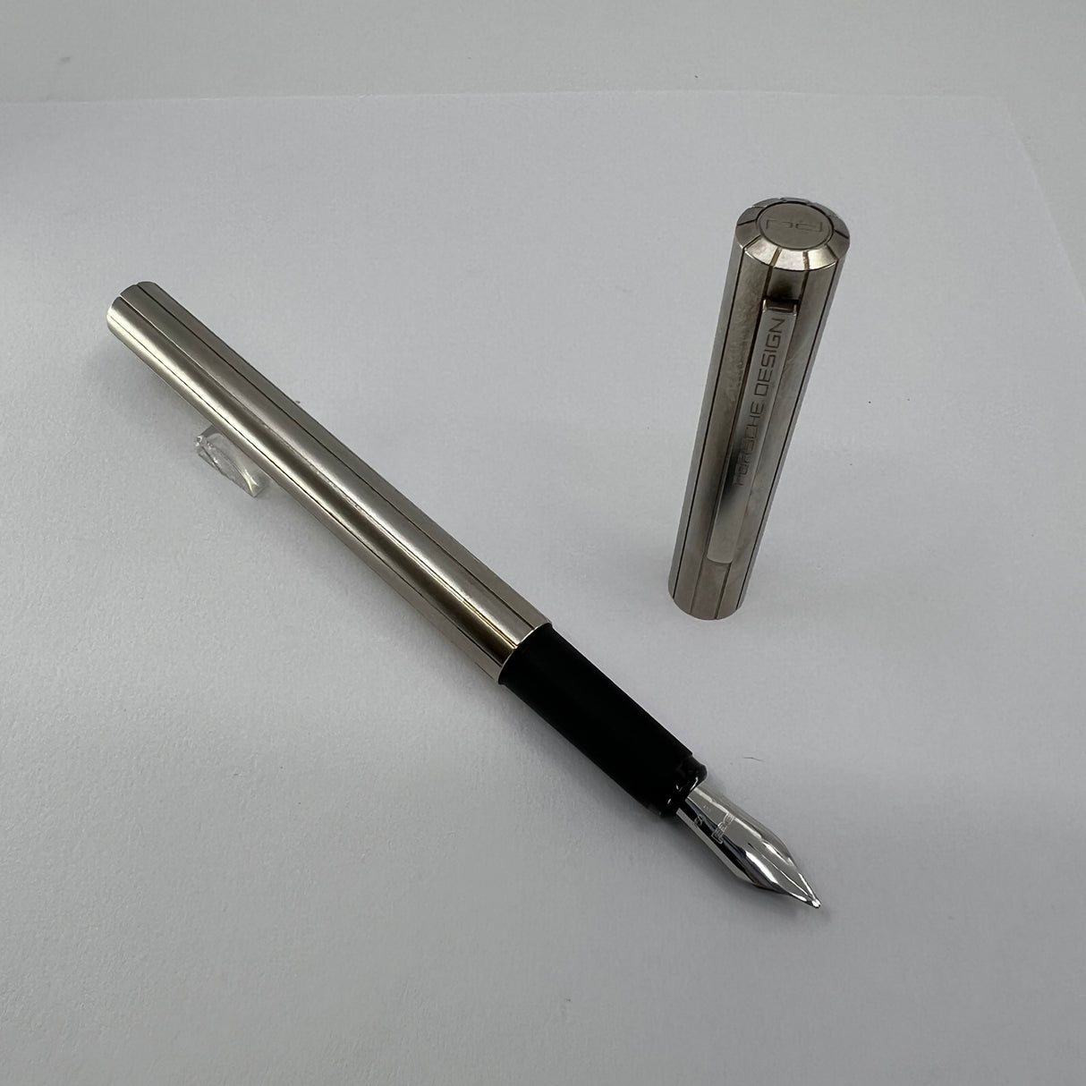 Porsche Design Slim Line Metal Fountain Pen   - Broad 18kt Gold  Nib
