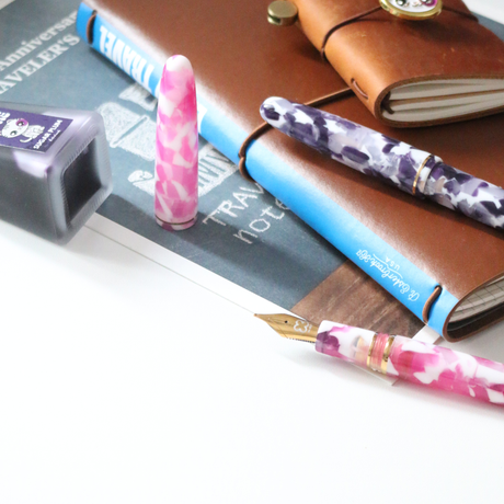 Esterbrook Estie Bestie Fountain Pen Bubble Gum Pink & Sugar Plum Purple Collection