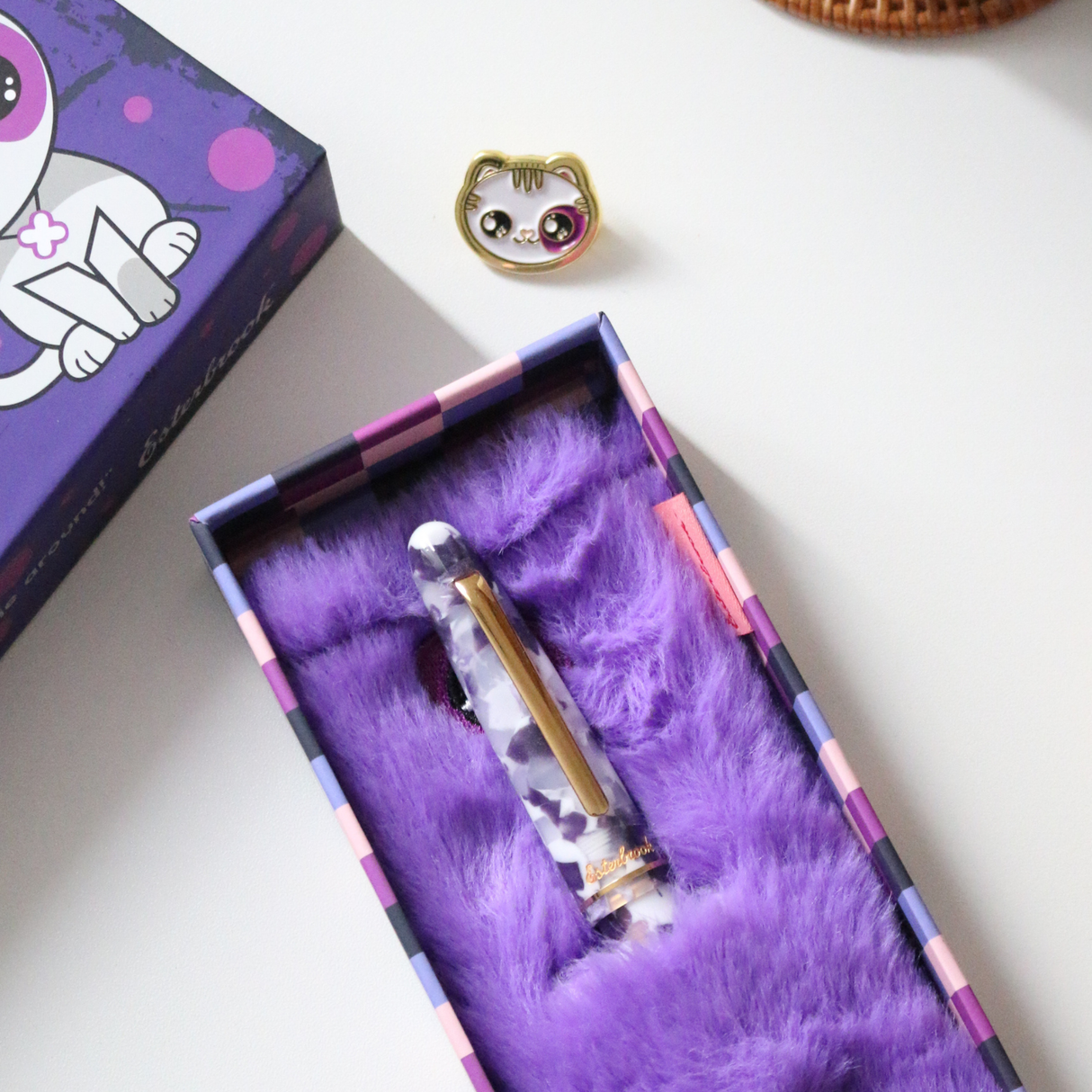 Esterbrook Estie Bestie Fountain Pen Bubble Gum Pink & Sugar Plum Purple Collection