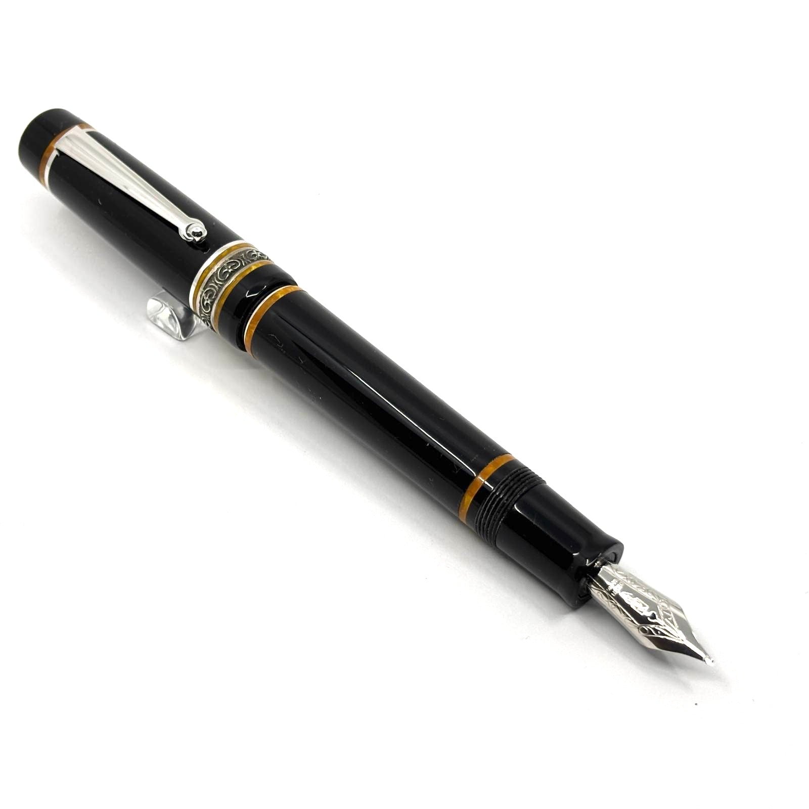 Delta Dolcevita Full Size Black Soiree Fountain Pen – Fountain Pen