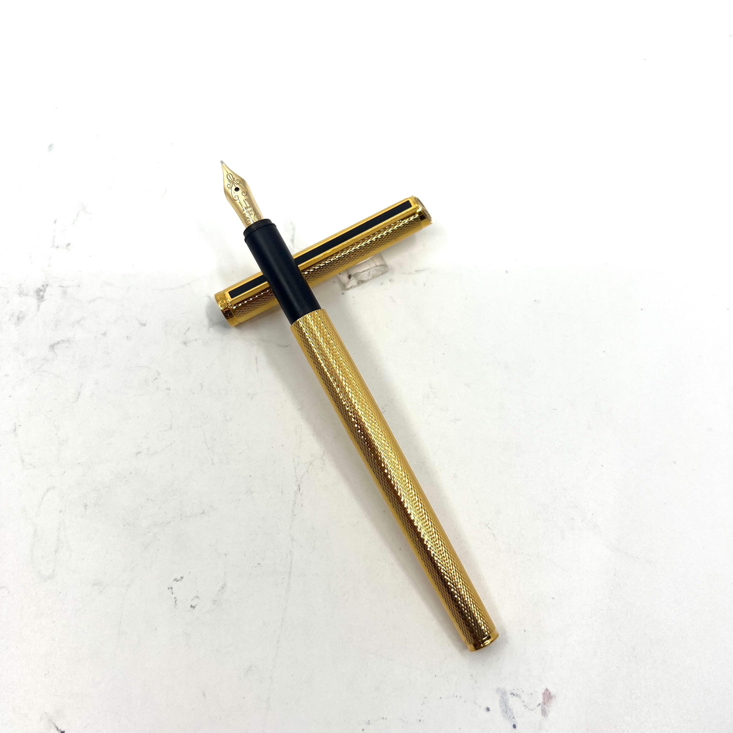 Dunhill Gold Plated Fountain Pen - Barleycorn Design – Fountain