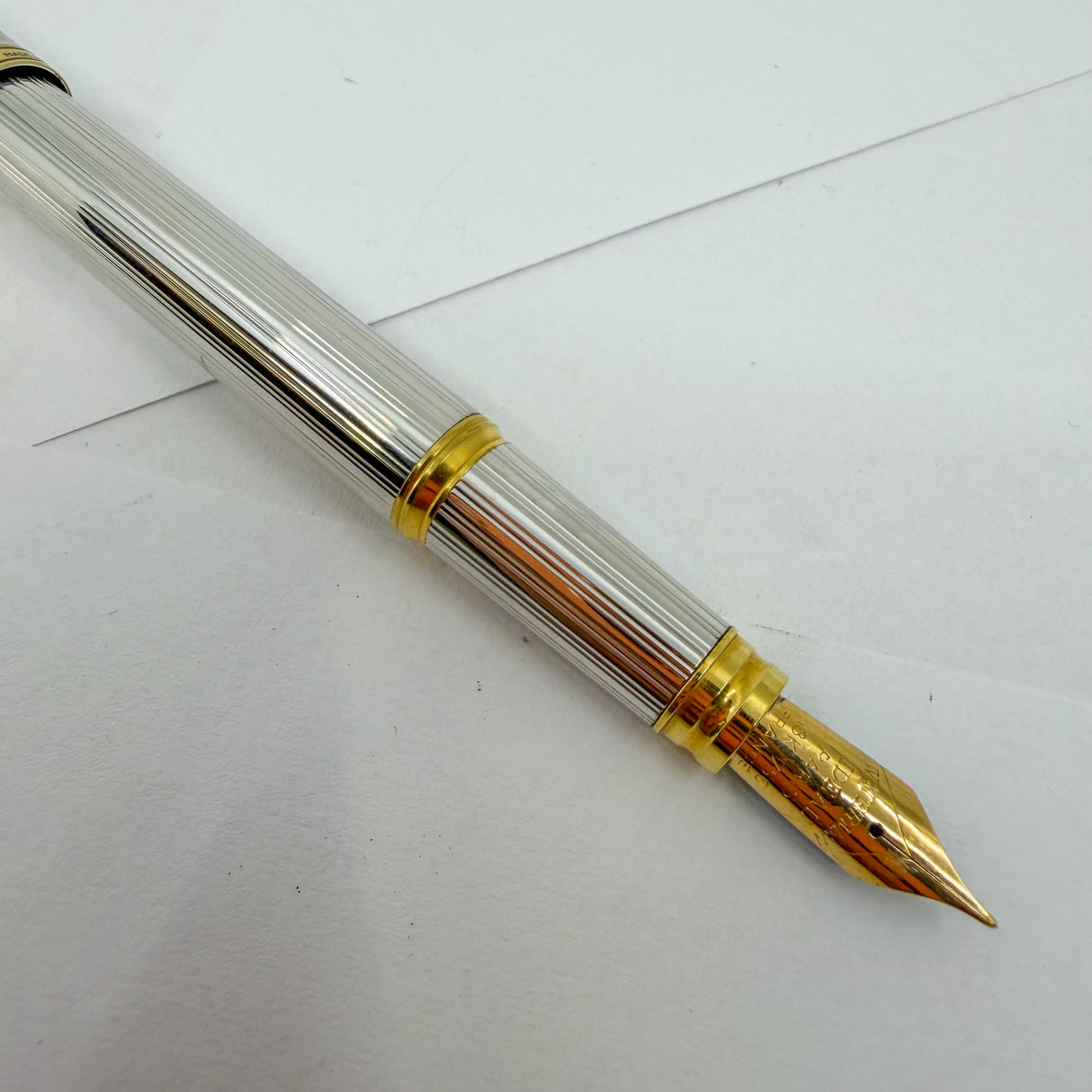 Waterman Gentleman Sterling Silver Ribbed Pattern Fountain Pen - Fine 18kt Gold Nib