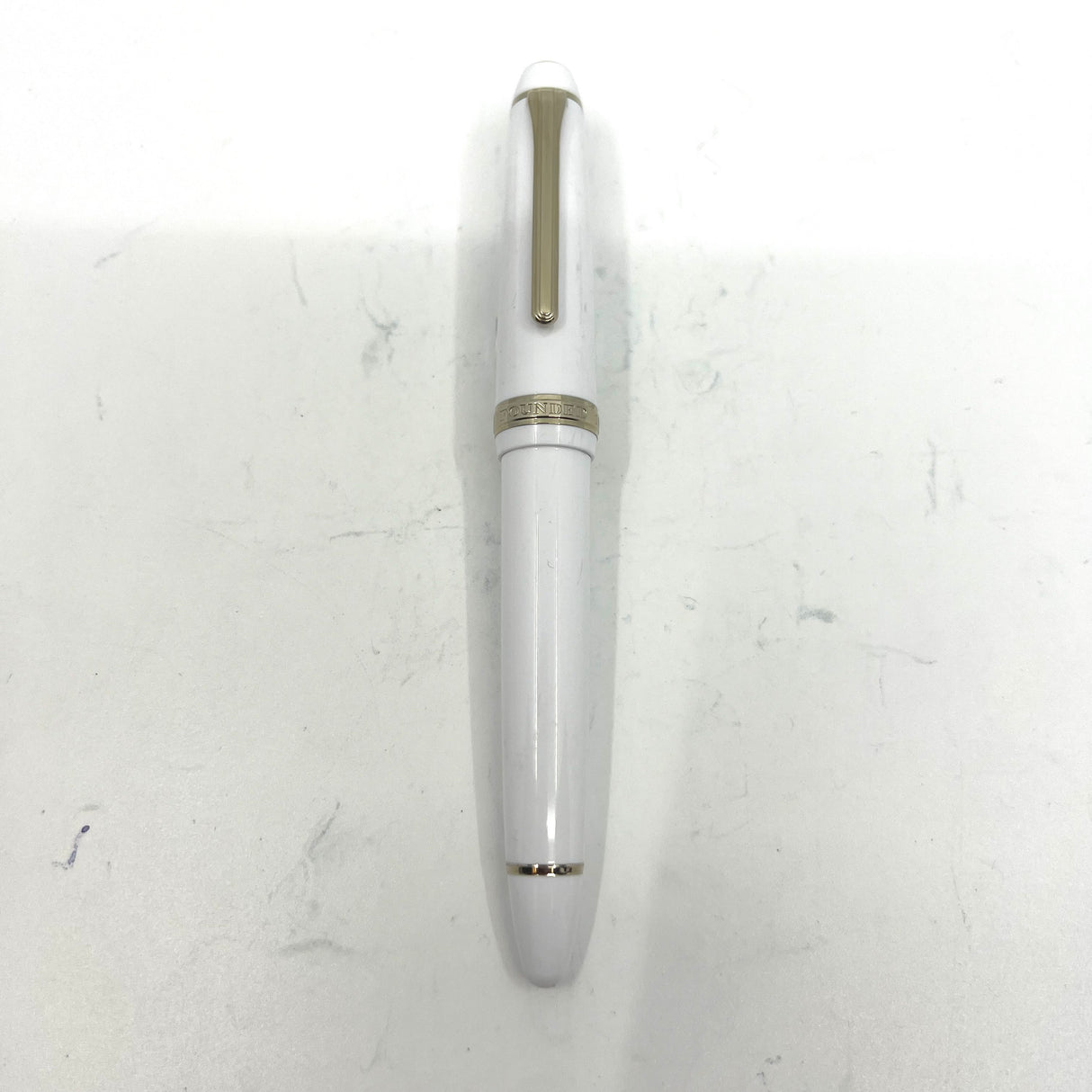 Sailor 1911 full size white 21k gold nib triple broad cursive Italic