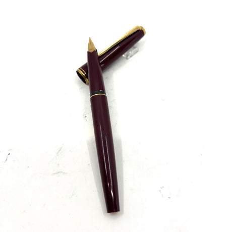 Montblanc Classic Style Bordeaux Resin Fountain Pen