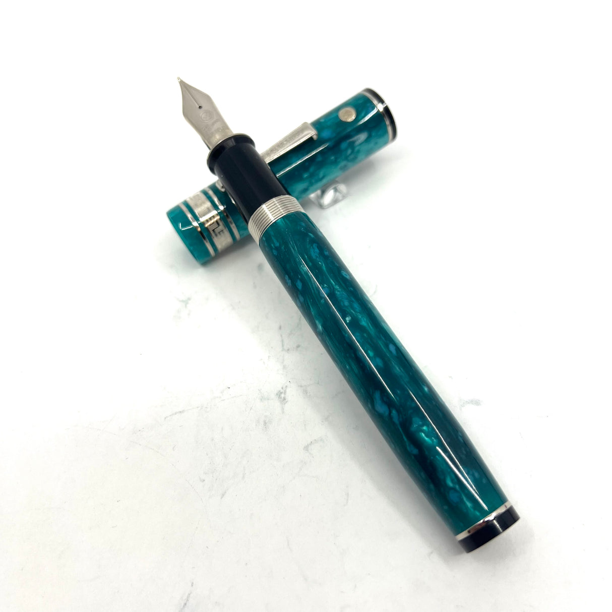 Wahl Eversharp Lustrous Marbleized Turquoise Decoband Oversized   Fountain Pen