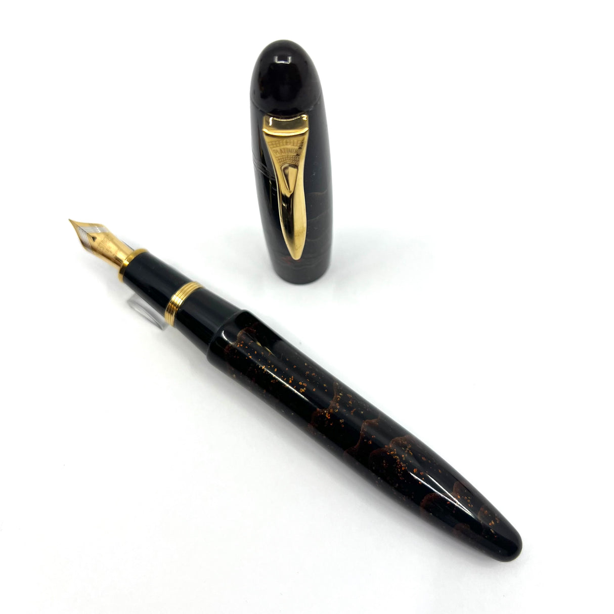 Platinum Izumo Yakumo Nuri "Ginsen Yakumo" Fountain Pen - Fine 18kt Gold Nib
