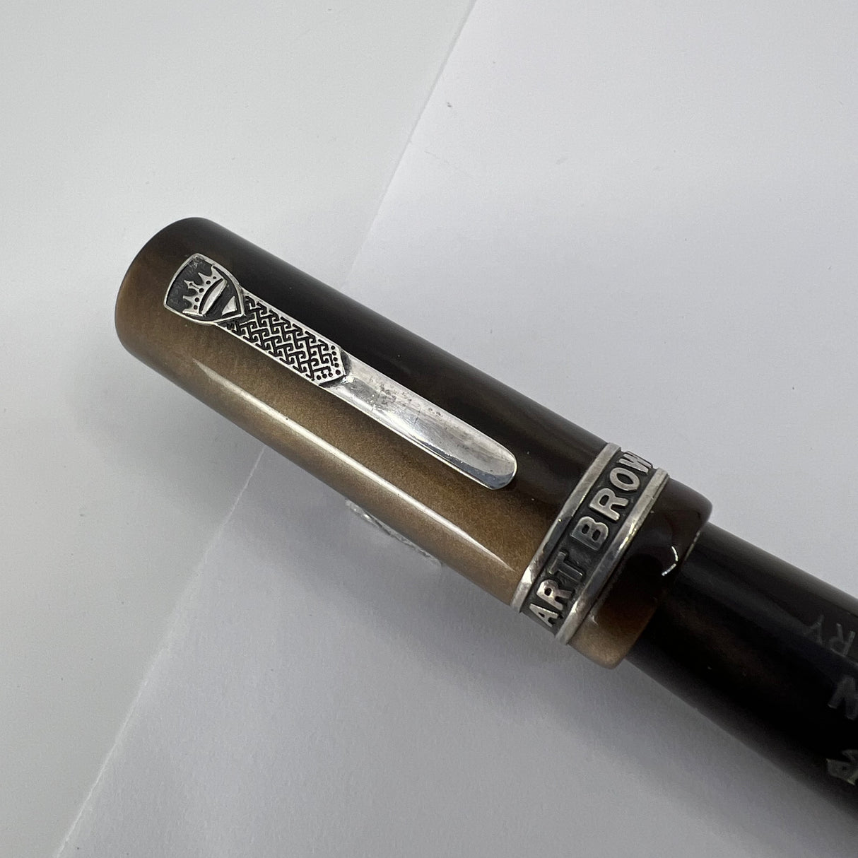 Krone  Lustrous Brown Limited Edition Commemorating Iconic NYC Pen Shop Art Brown's 80th Anniversary  - Medium 18kt Gold  Nib